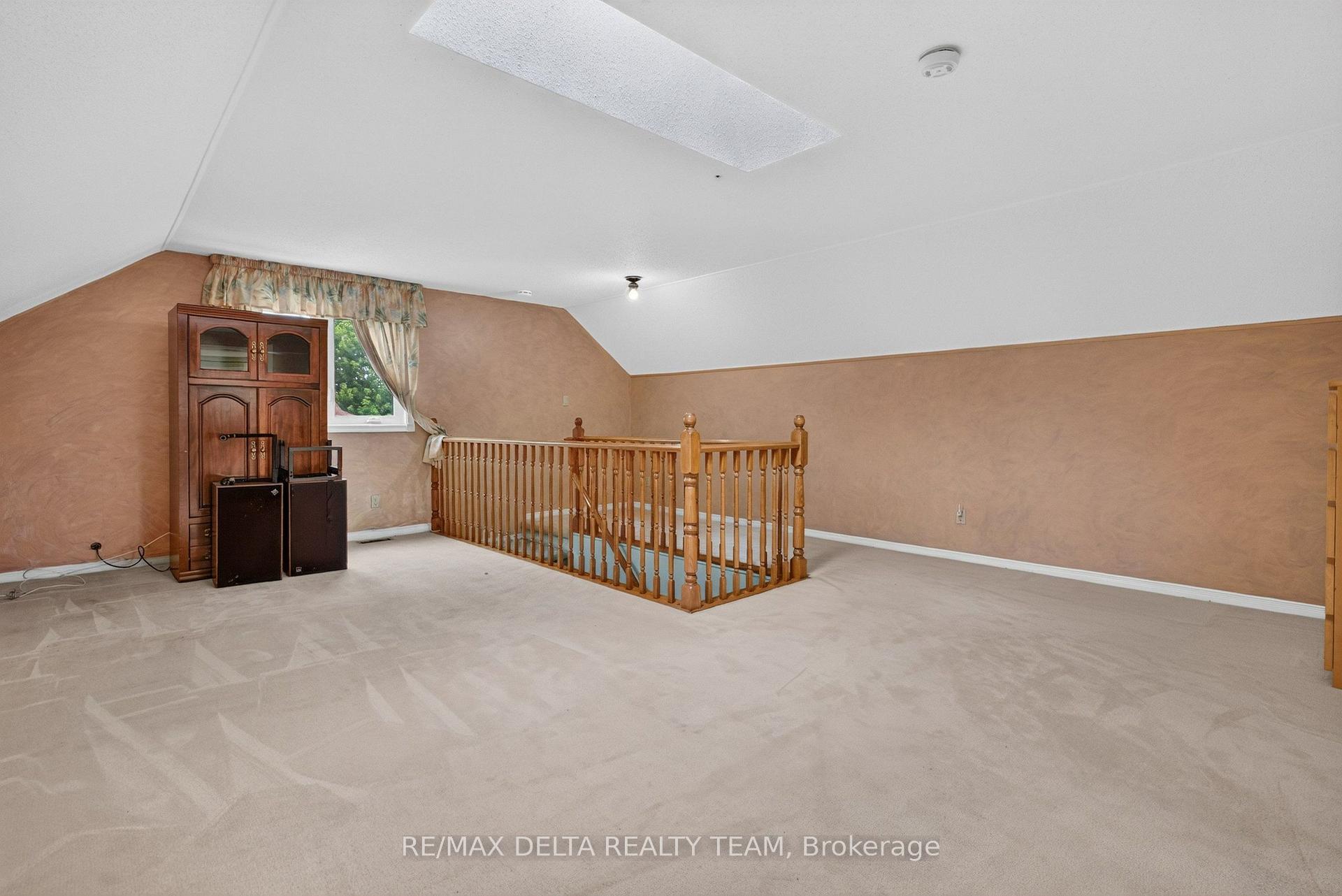 Photo 25 of 13 Sherk Crescent, Ottawa, Kanata - Kanata Lakes/Heritage Hills — HOMEH