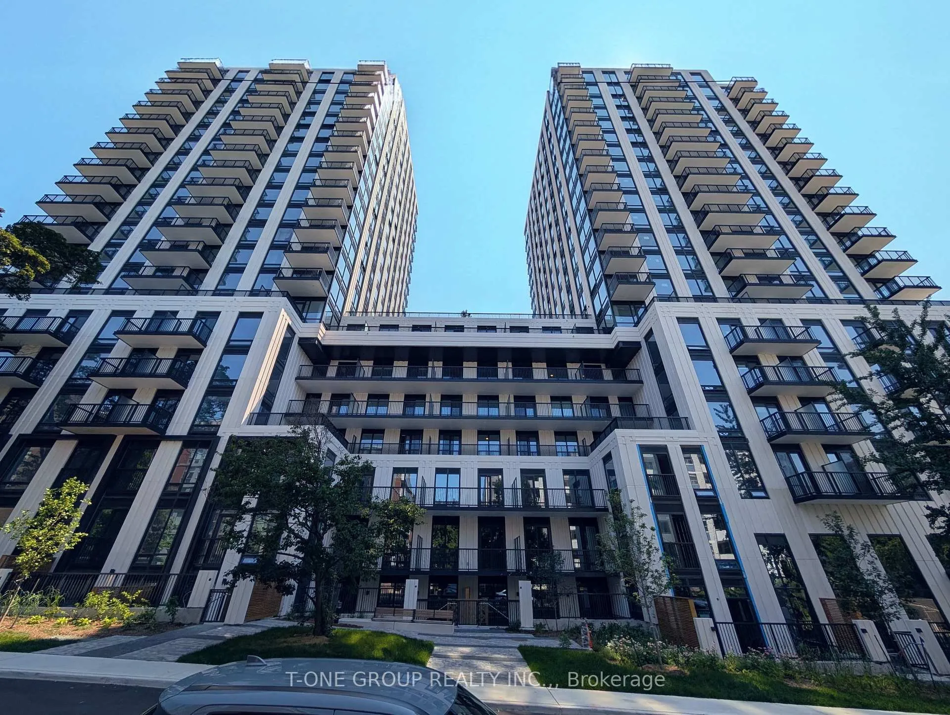 Photo 1 of Unit 739, 63 Montclair Avenue, Toronto, Mount Pleasant West — HOMEH