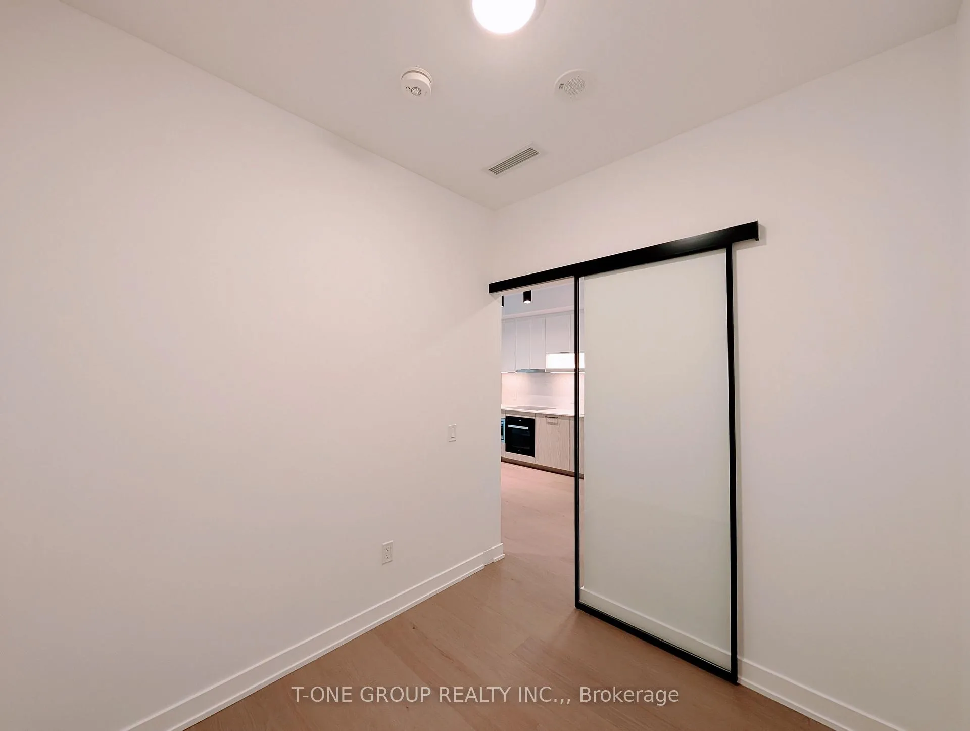 Photo 9 of Unit 739, 63 Montclair Avenue, Toronto, Mount Pleasant West — HOMEH