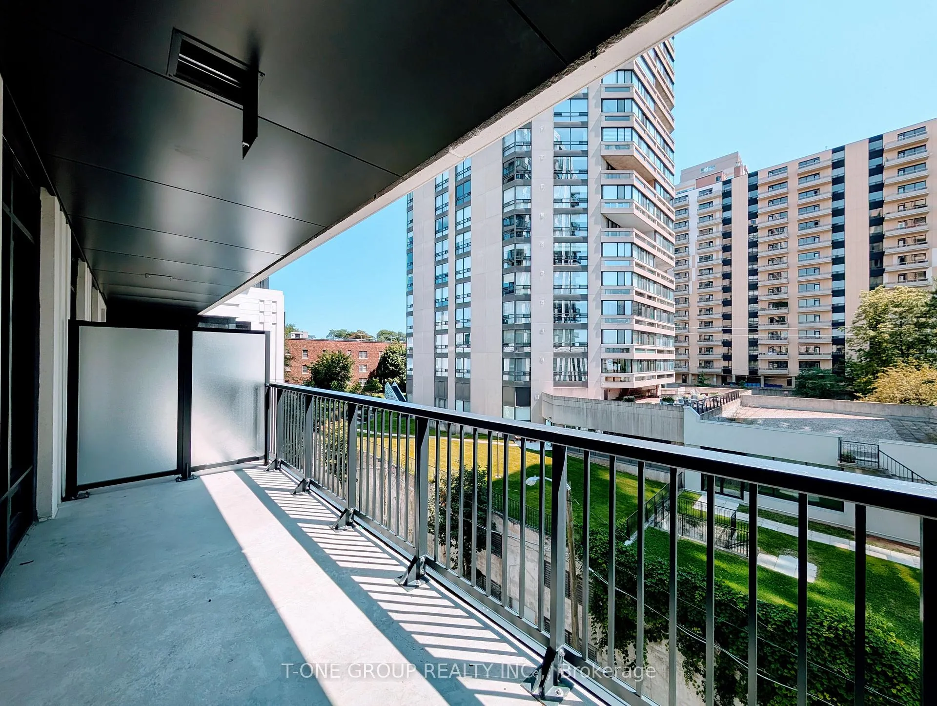 Photo 18 of Unit 739, 63 Montclair Avenue, Toronto, Mount Pleasant West — HOMEH