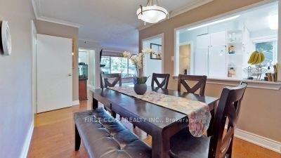 Photo 6 of 369 Paliser Crescent S, Richmond Hill, Harding — HOMEH