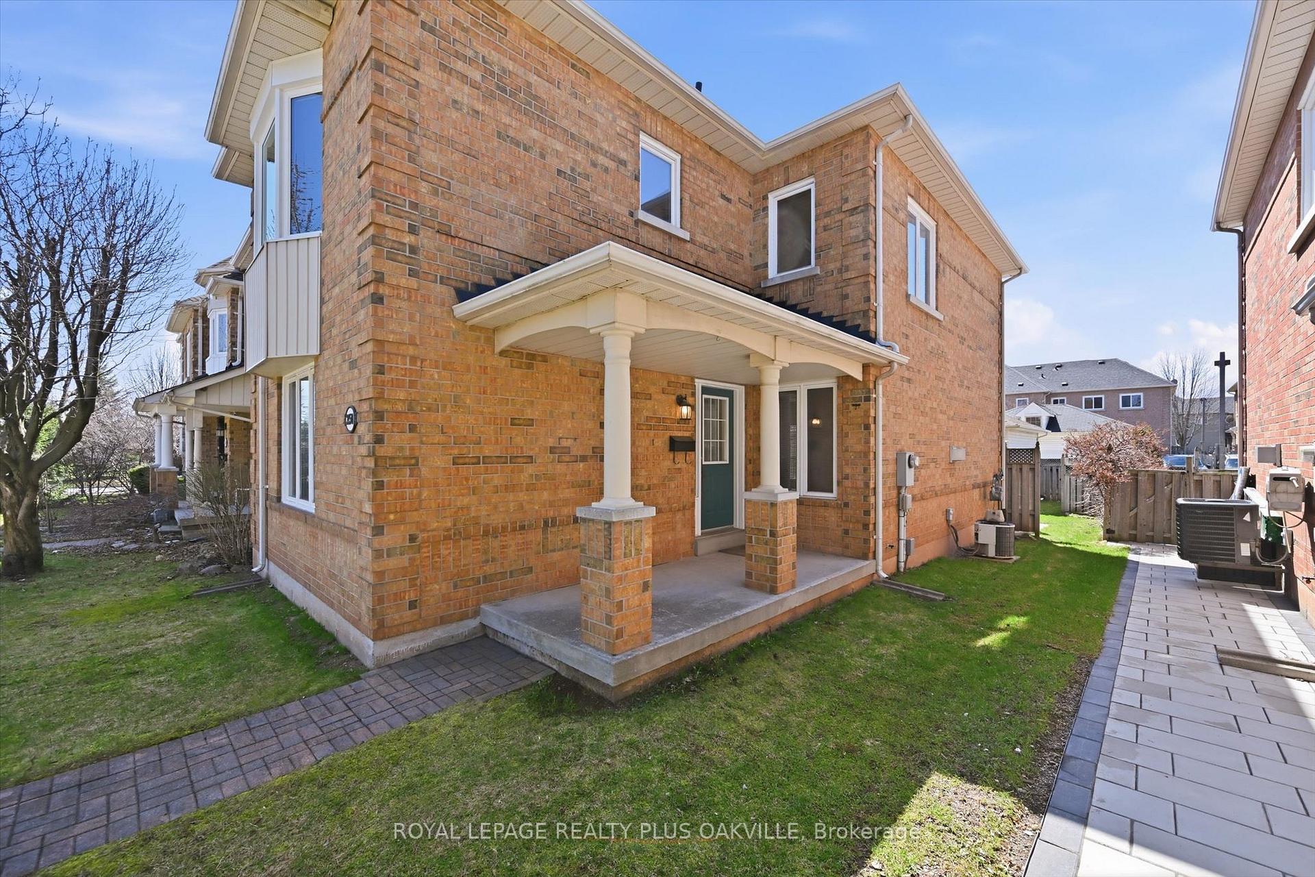 Photo 3 of Unit 2150, 2150 Fourth Line, Oakville, West Oak Trails — HOMEH