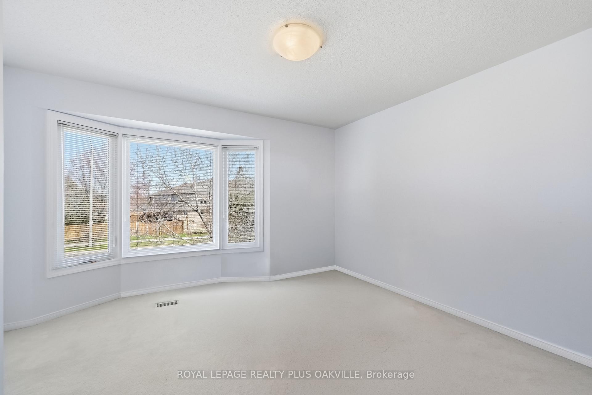 Photo 53 of Unit 2150, 2150 Fourth Line, Oakville, West Oak Trails — HOMEH