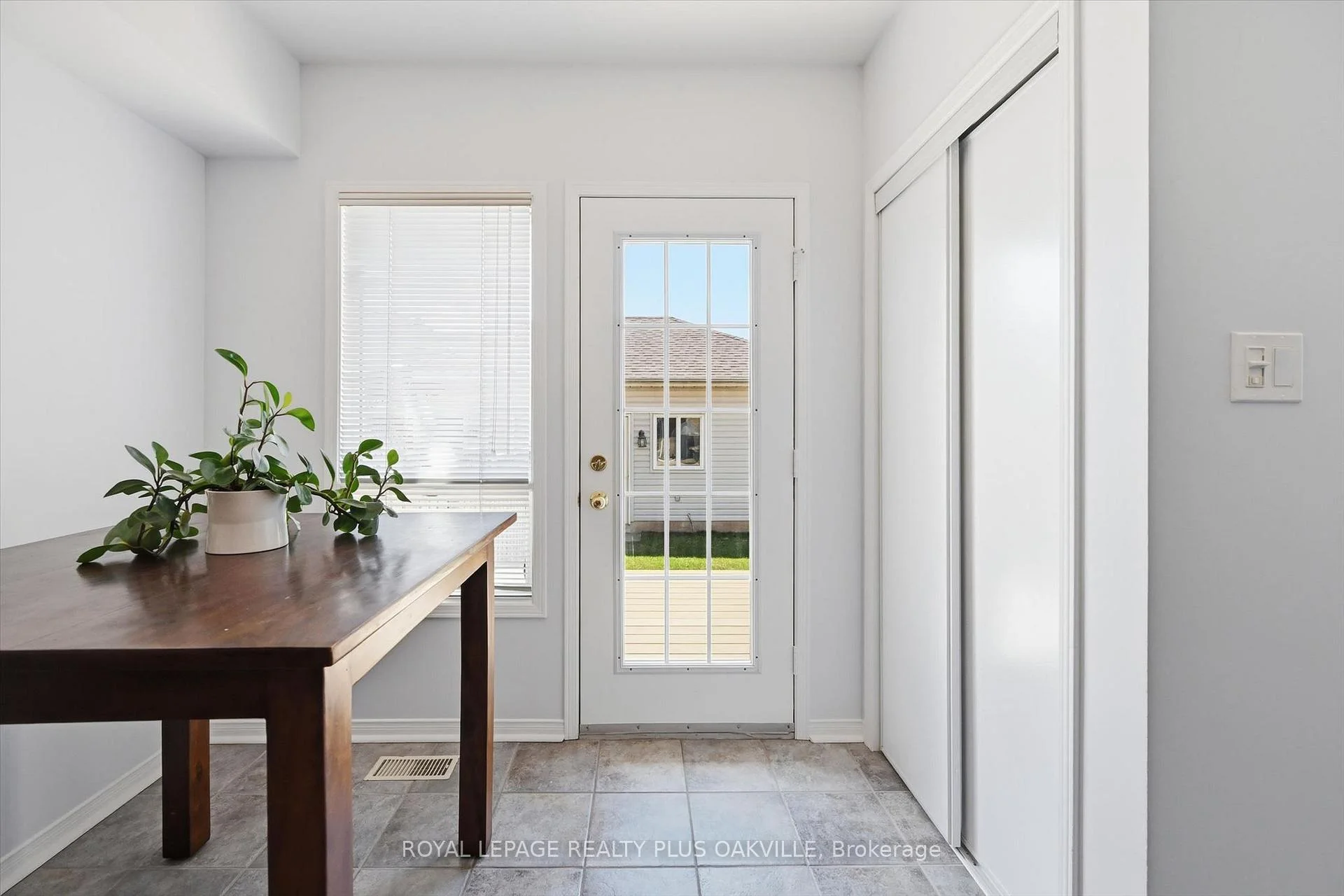 Photo 12 of Unit 2150, 2150 Fourth Line, Oakville, West Oak Trails — HOMEH