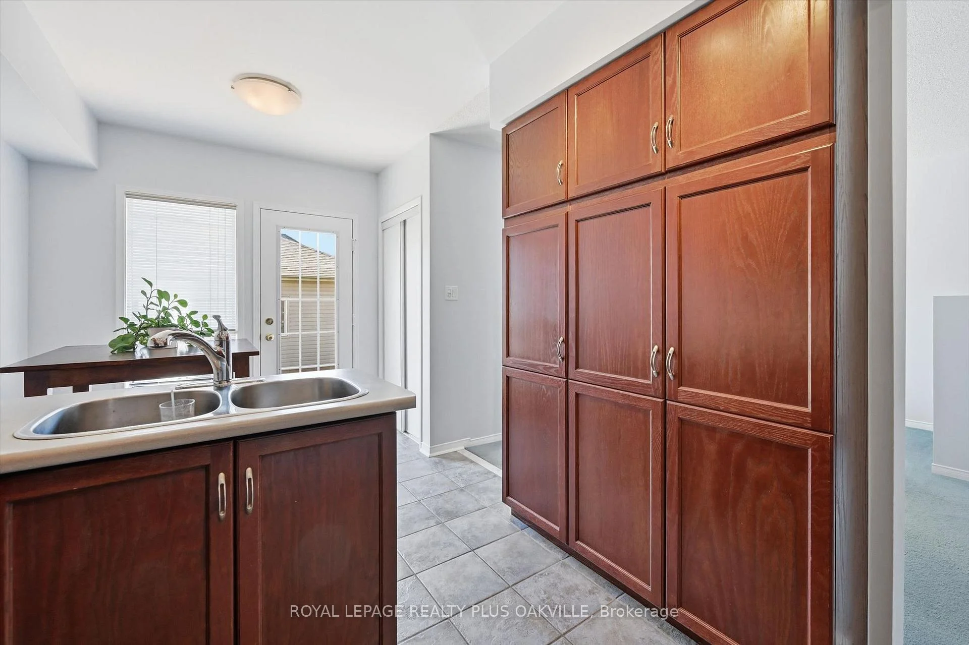 Photo 16 of Unit 2150, 2150 Fourth Line, Oakville, West Oak Trails — HOMEH
