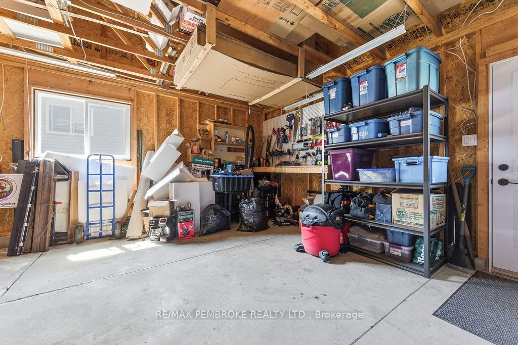 Photo 43 of 35 Winfield Street, Petawawa, Petawawa — HOMEH