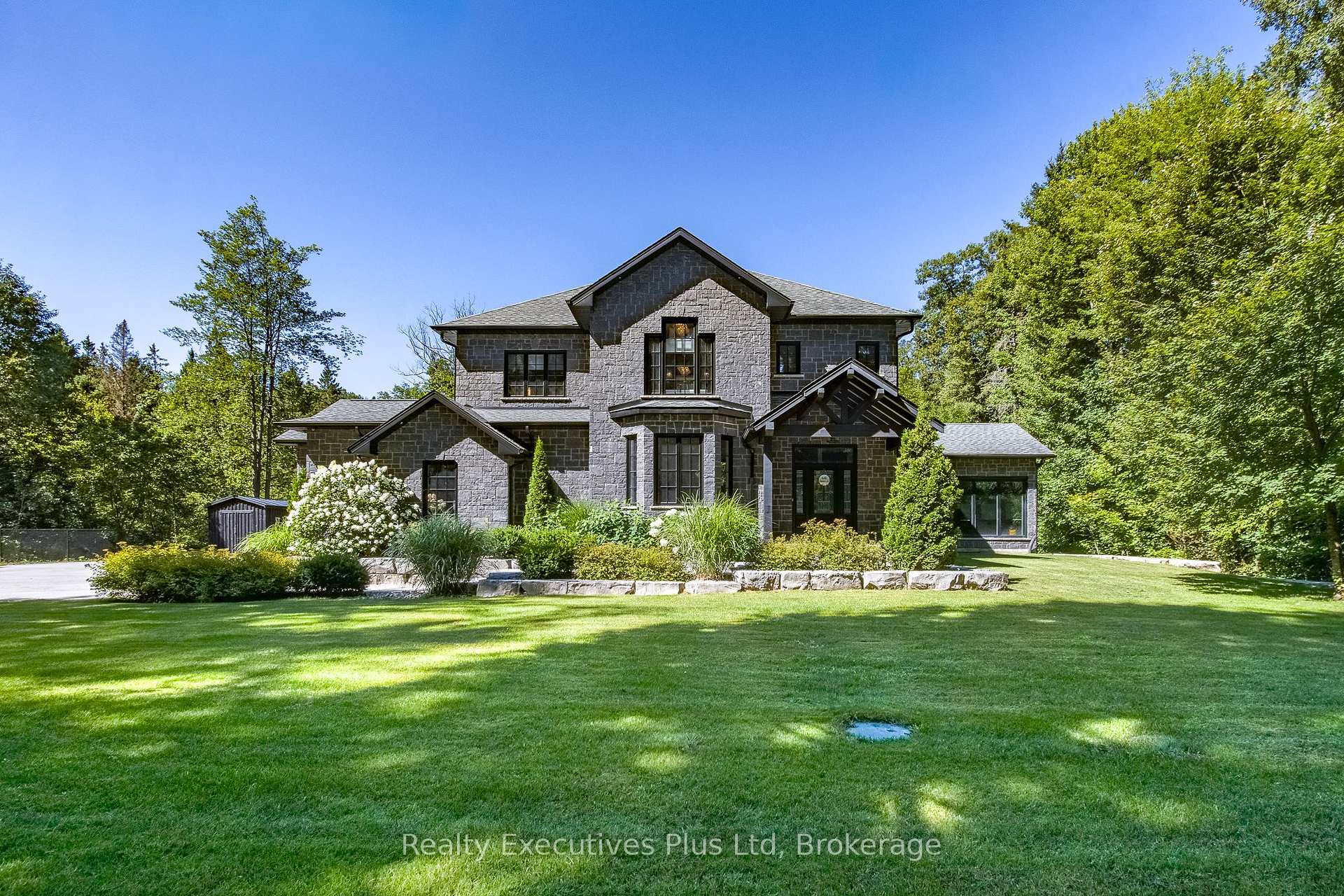 Photo 1 of 27 Kingfisher Crescent, Tiny, Rural Tiny — HOMEH