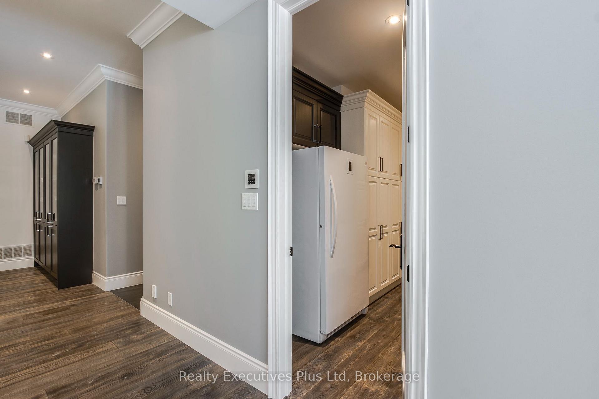 Photo 13 of 27 Kingfisher Crescent, Tiny, Rural Tiny — HOMEH
