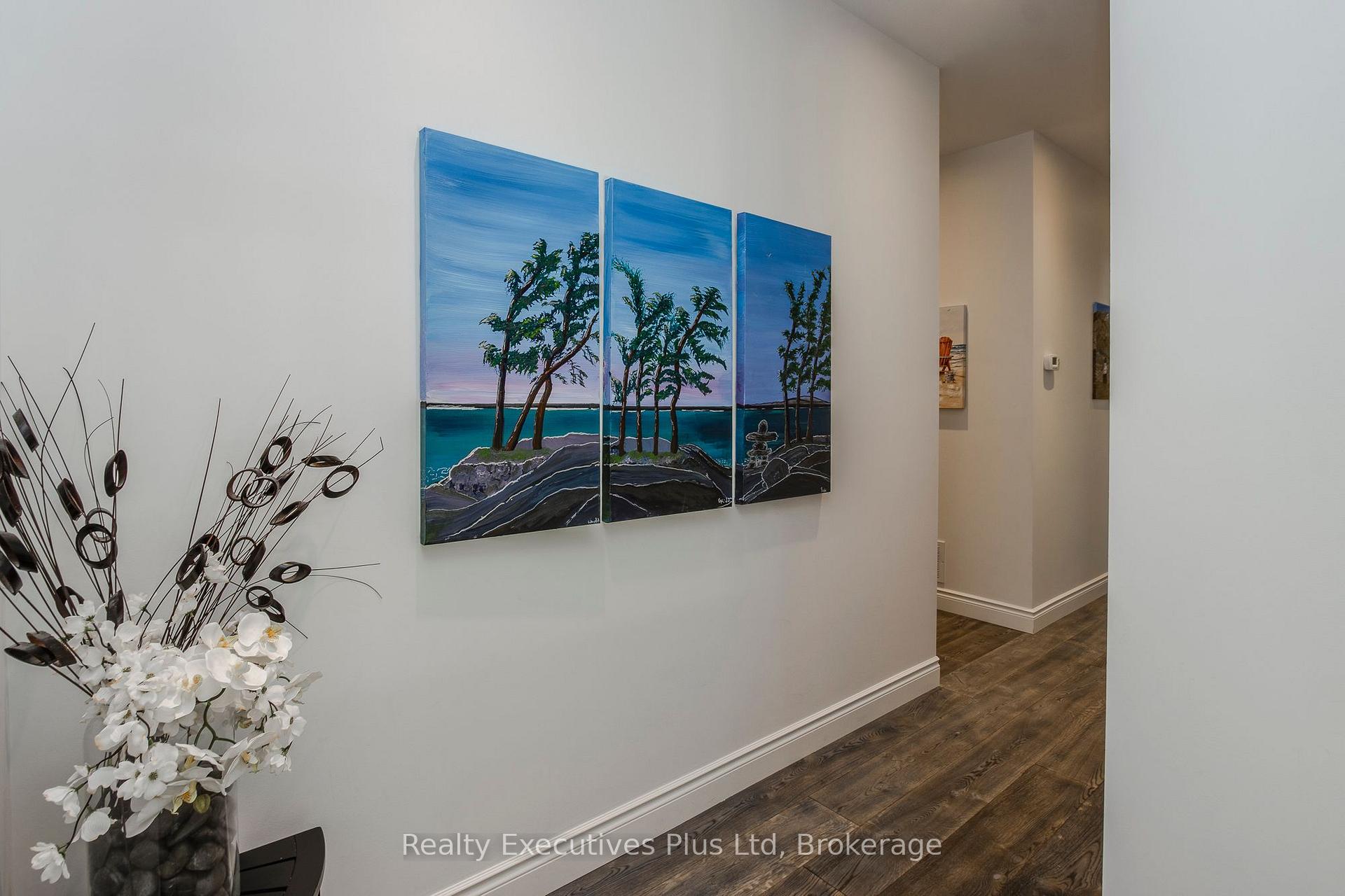 Photo 17 of 27 Kingfisher Crescent, Tiny, Rural Tiny — HOMEH