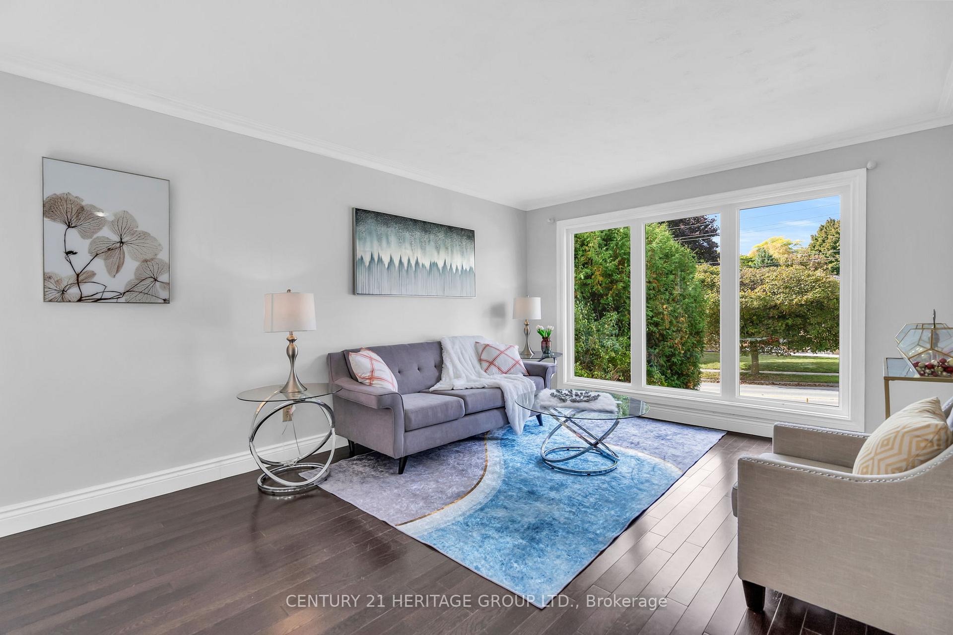 Photo 4 of 53 Wilstead Drive, Newmarket, Central Newmarket — HOMEH