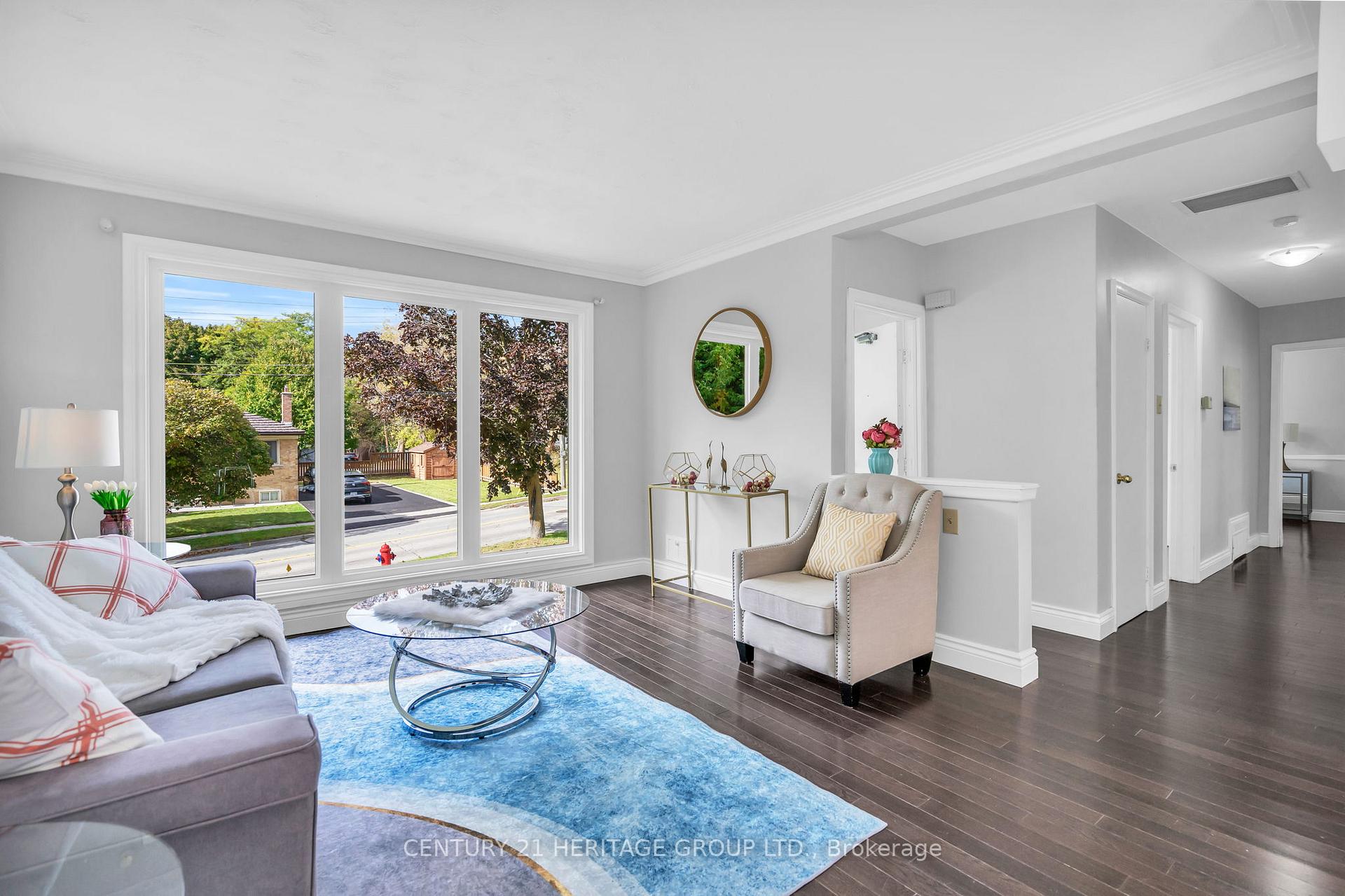 Photo 6 of 53 Wilstead Drive, Newmarket, Central Newmarket — HOMEH