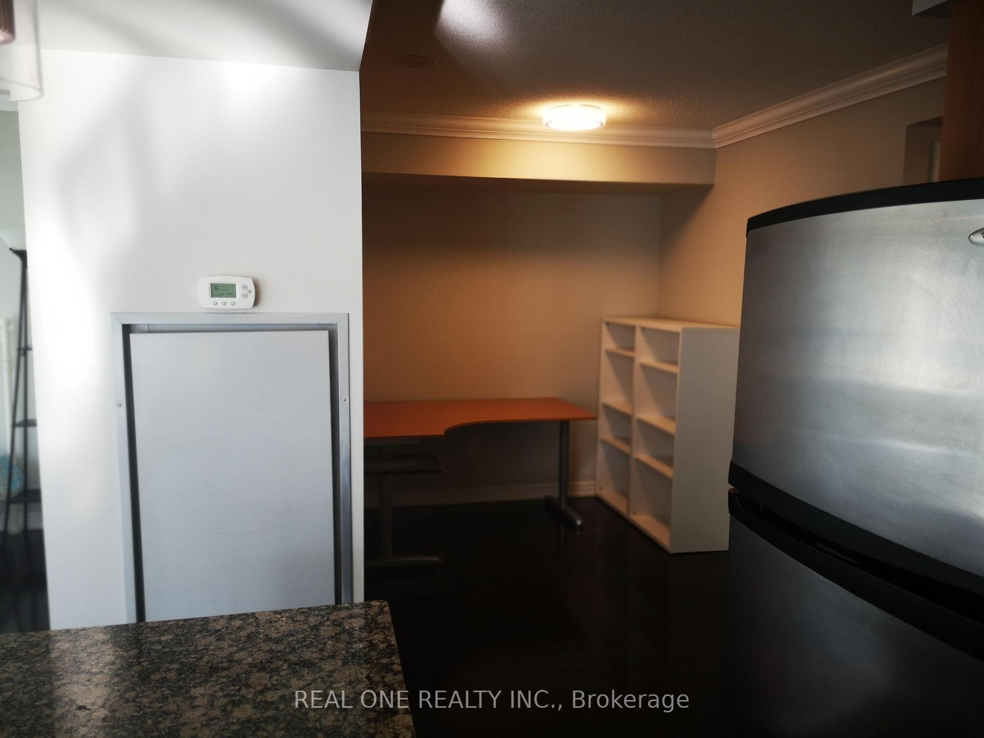Photo 4 of Unit 402, 37 Grosvenor Street, Toronto, Bay Street Corridor — HOMEH