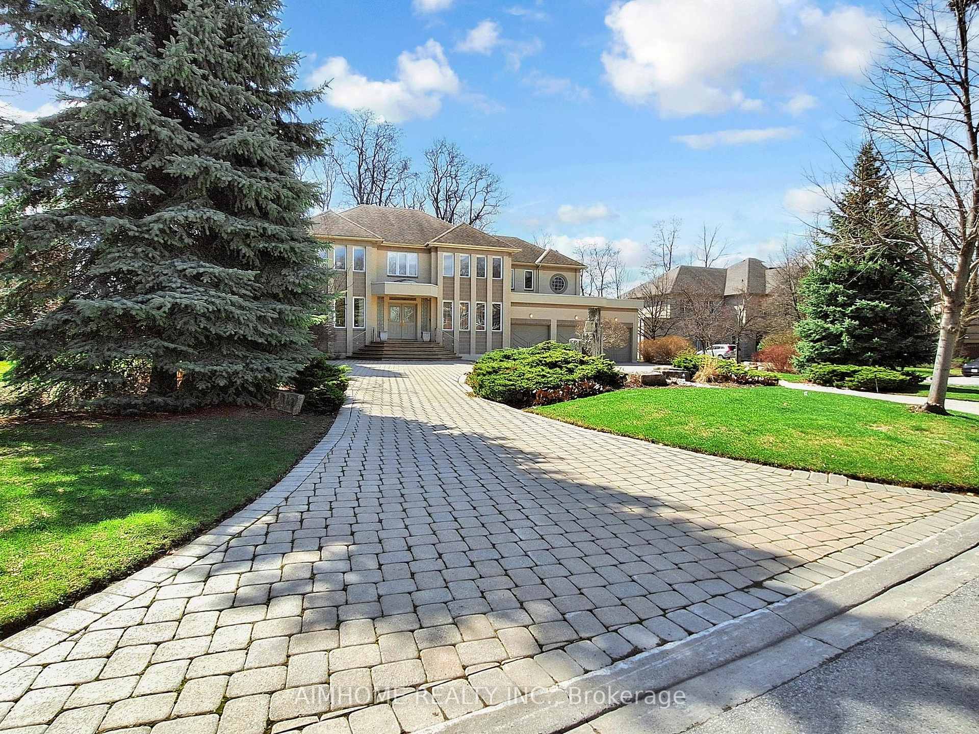 Photo 2 of 145 Renaissance Court, Vaughan, Beverley Glen — HOMEH