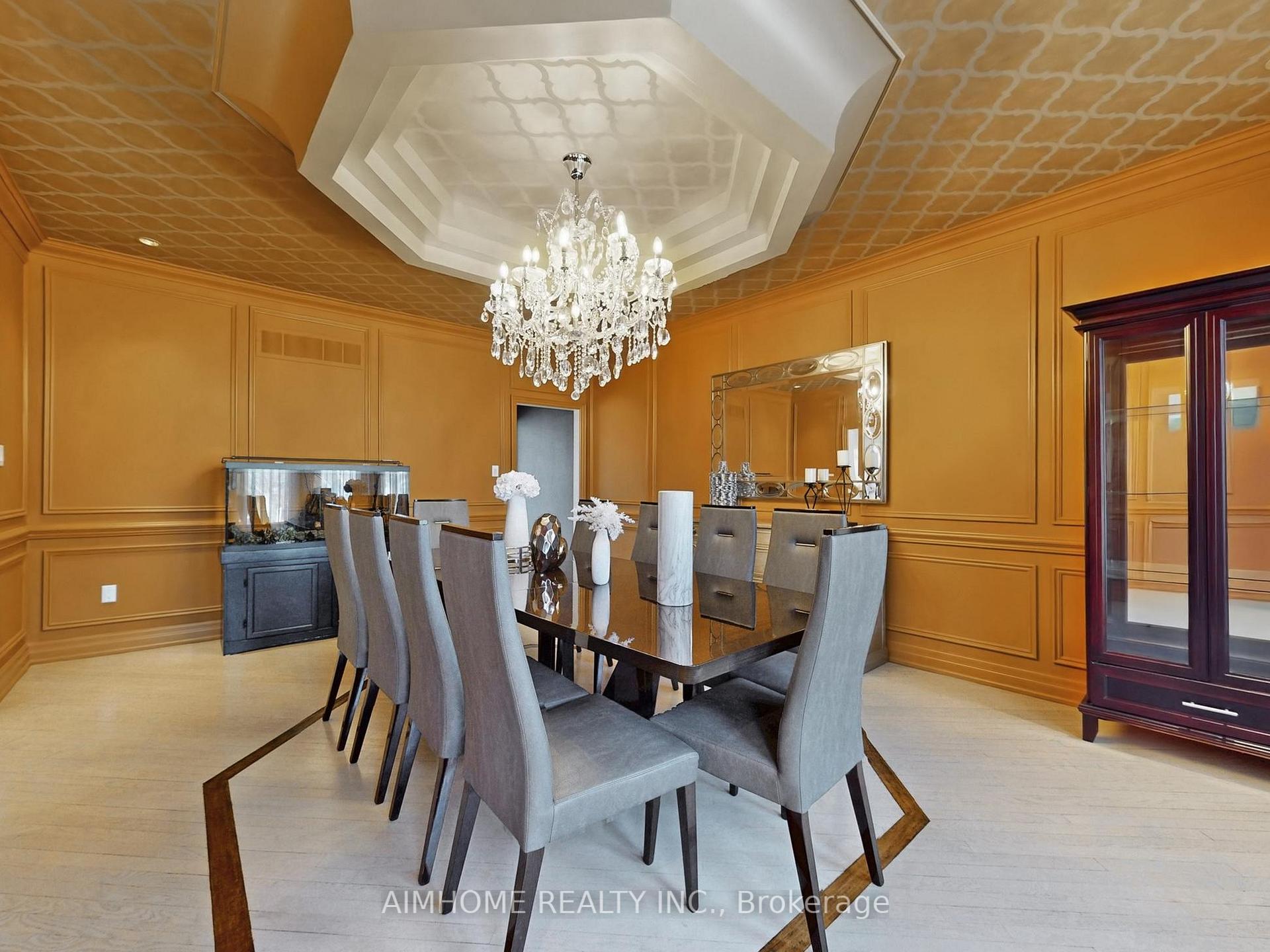Photo 10 of 145 Renaissance Court, Vaughan, Beverley Glen — HOMEH