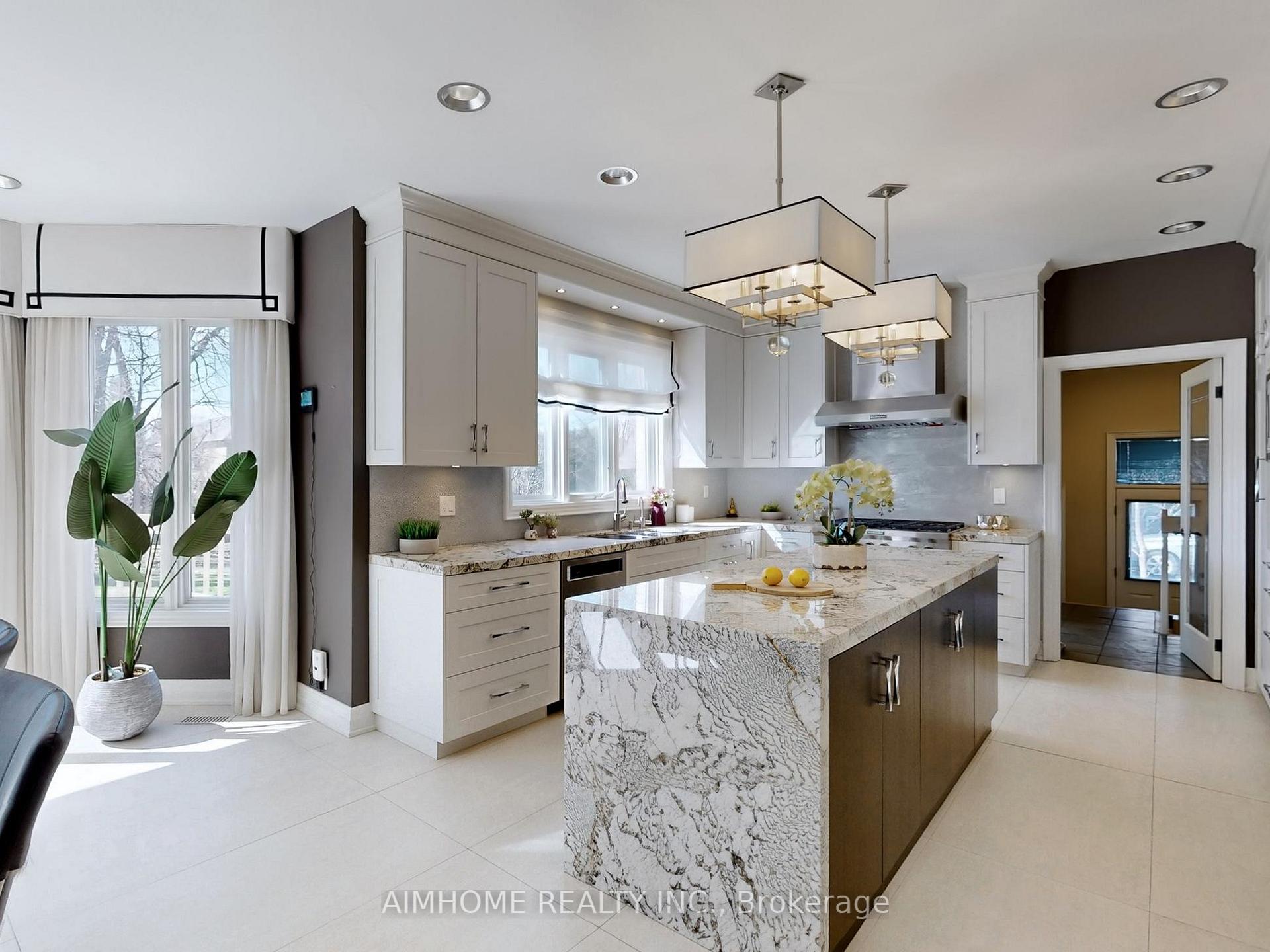 Photo 16 of 145 Renaissance Court, Vaughan, Beverley Glen — HOMEH