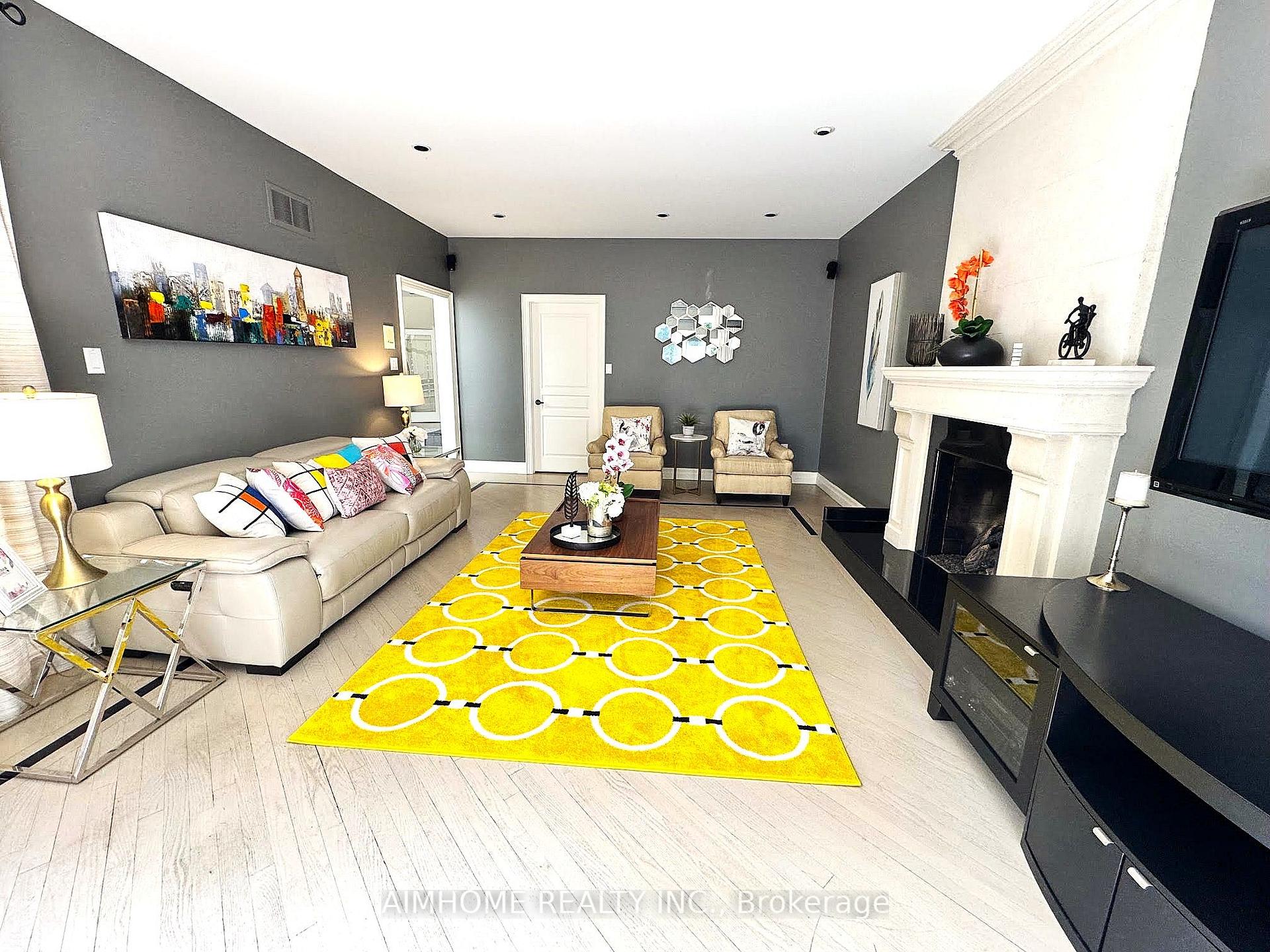 Photo 25 of 145 Renaissance Court, Vaughan, Beverley Glen — HOMEH