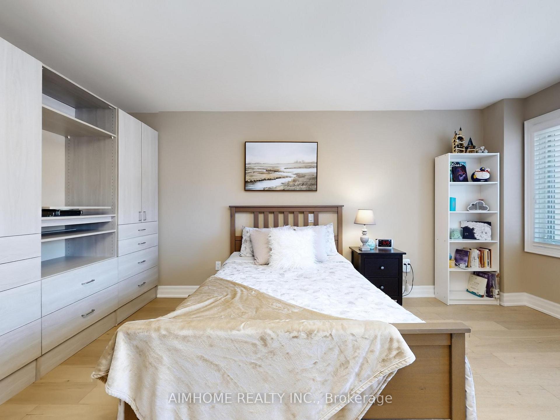 Photo 39 of 145 Renaissance Court, Vaughan, Beverley Glen — HOMEH
