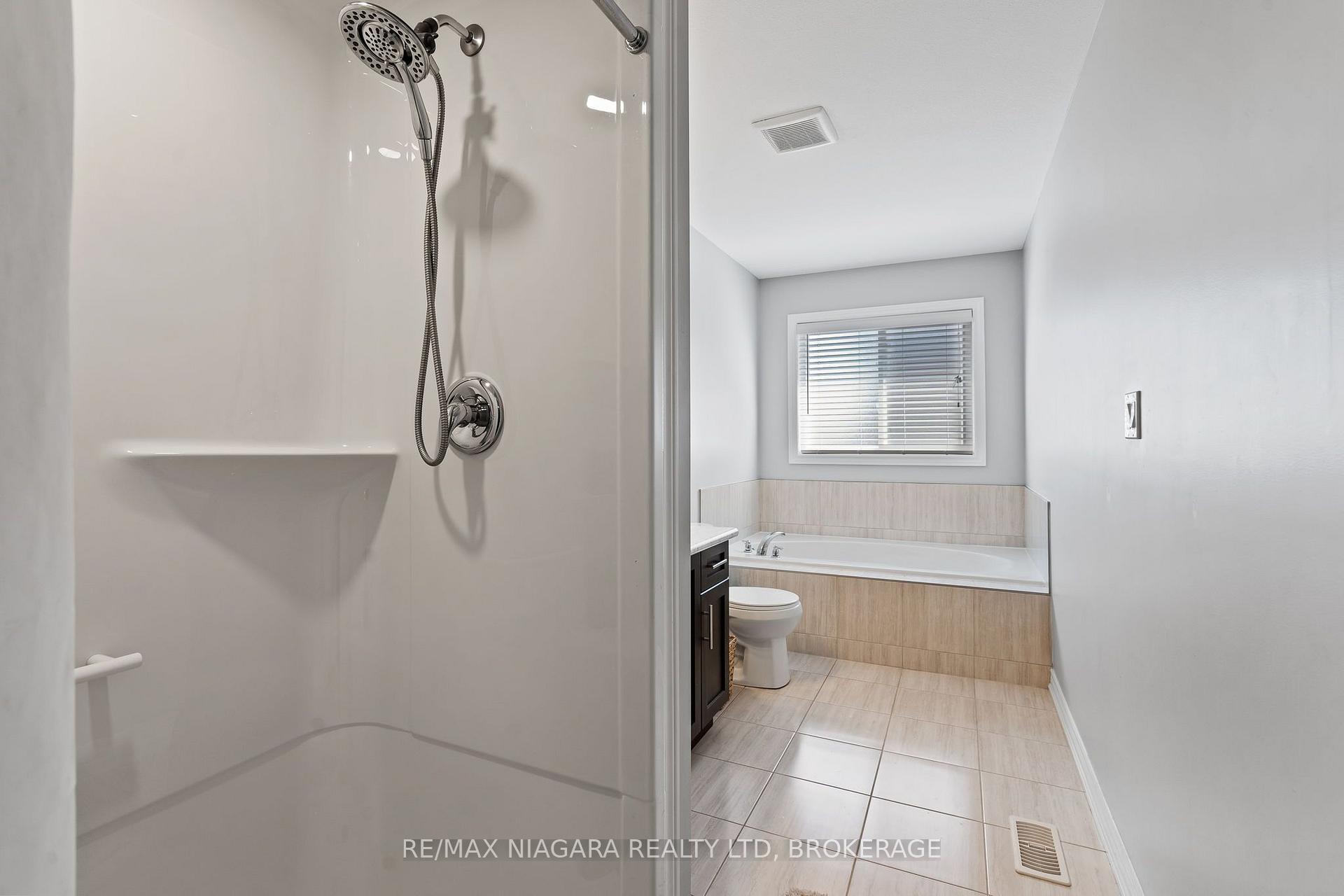 Photo 19 of 7 Riley Avenue, Pelham, Fonthill — HOMEH
