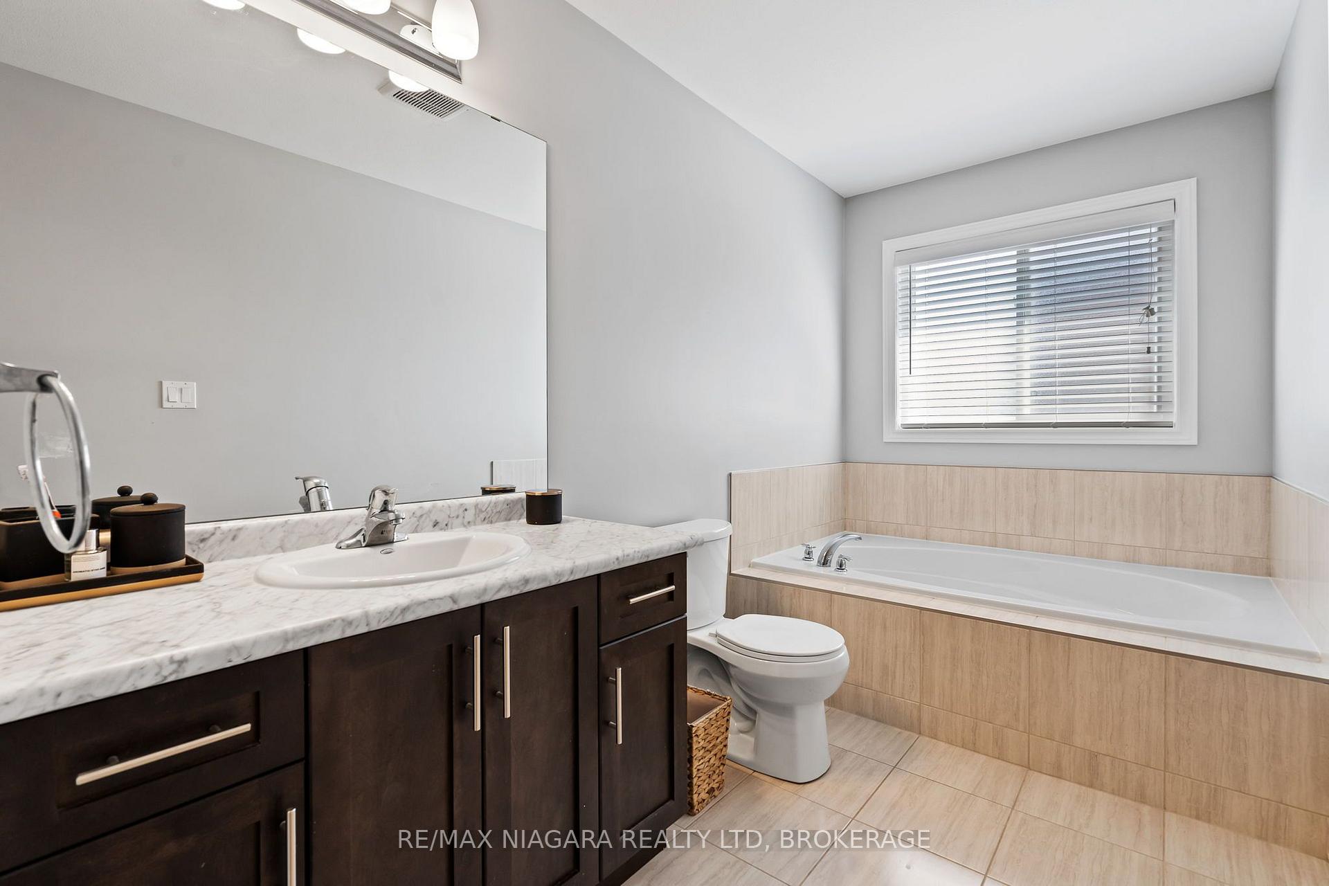 Photo 21 of 7 Riley Avenue, Pelham, Fonthill — HOMEH