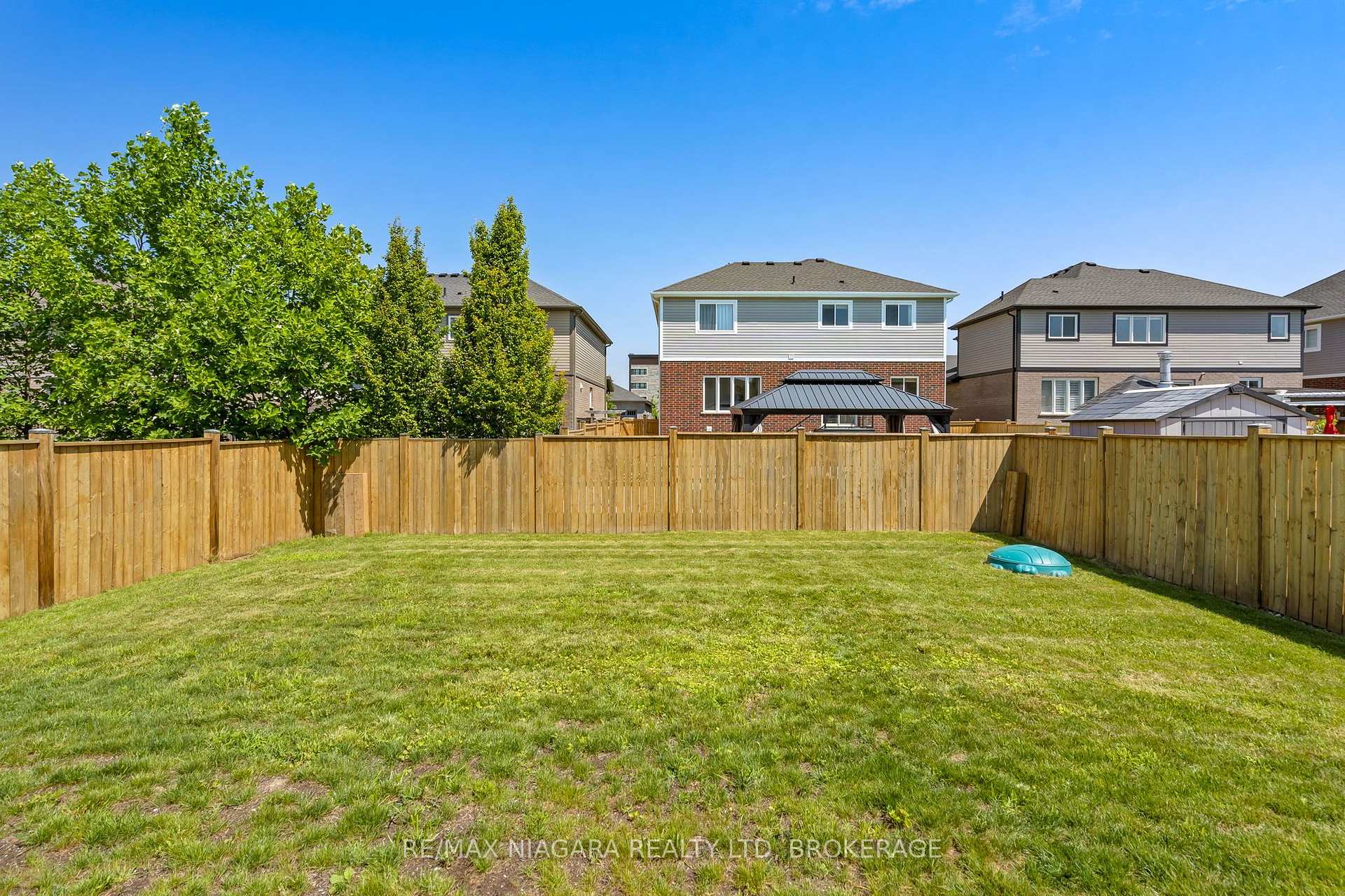 Photo 32 of 7 Riley Avenue, Pelham, Fonthill — HOMEH