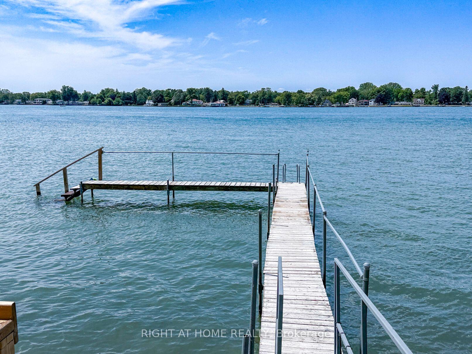 Photo 3 of 2024 River Road, Chatham-Kent, Wallaceburg — HOMEH