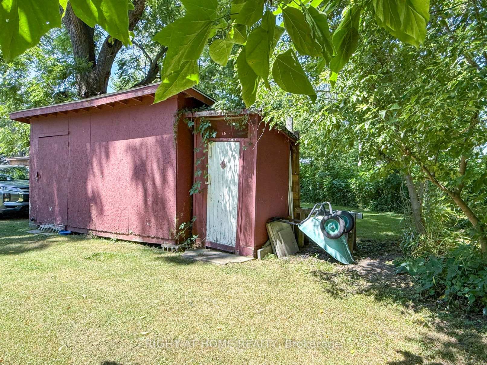 Photo 25 of 2024 River Road, Chatham-Kent, Wallaceburg — HOMEH