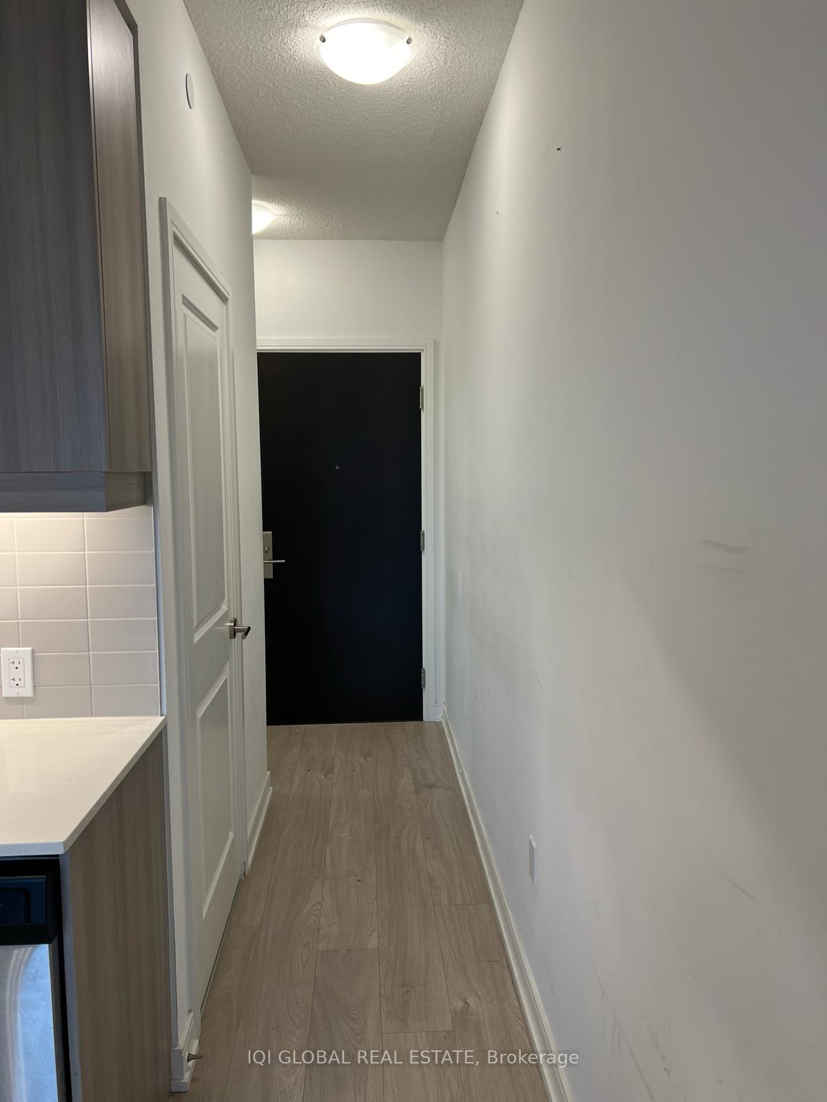Photo 4 of Unit 2005, 8 Nahani Way, Mississauga, Hurontario — HOMEH
