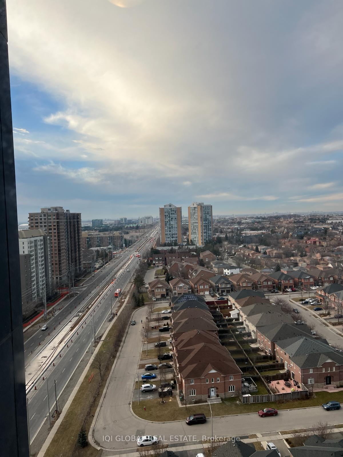Photo 6 of Unit 2005, 8 Nahani Way, Mississauga, Hurontario — HOMEH