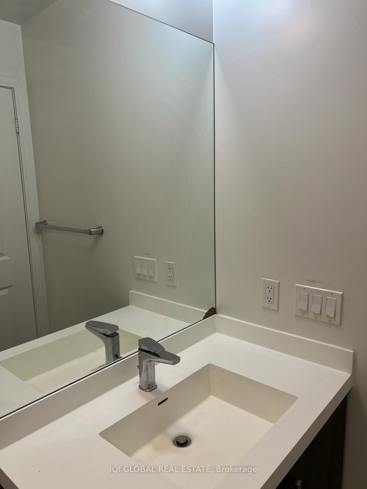 Photo 14 of Unit 2005, 8 Nahani Way, Mississauga, Hurontario — HOMEH