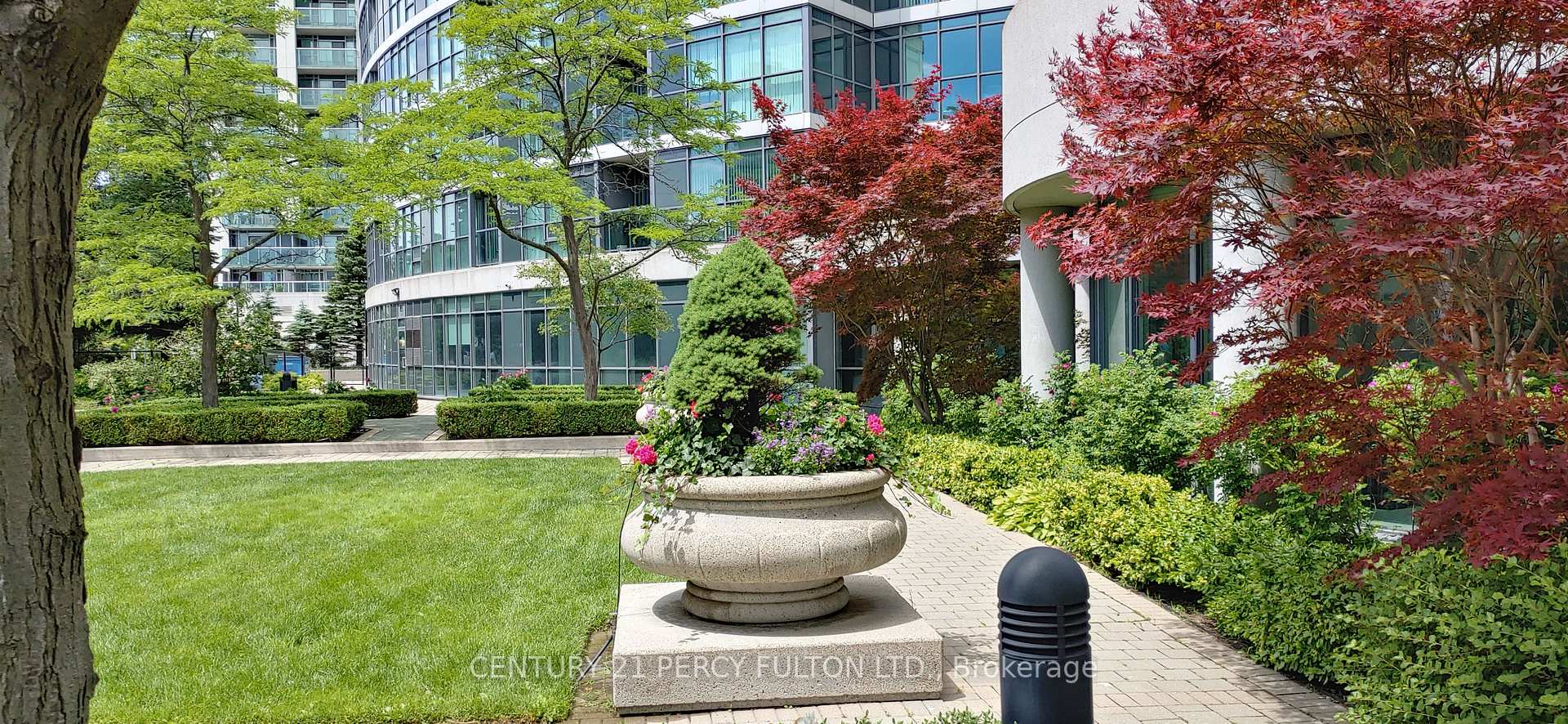 Photo 17 of Unit 709, 28 Harrison Garden Boulevard, North York, Willowdale East — HOMEH