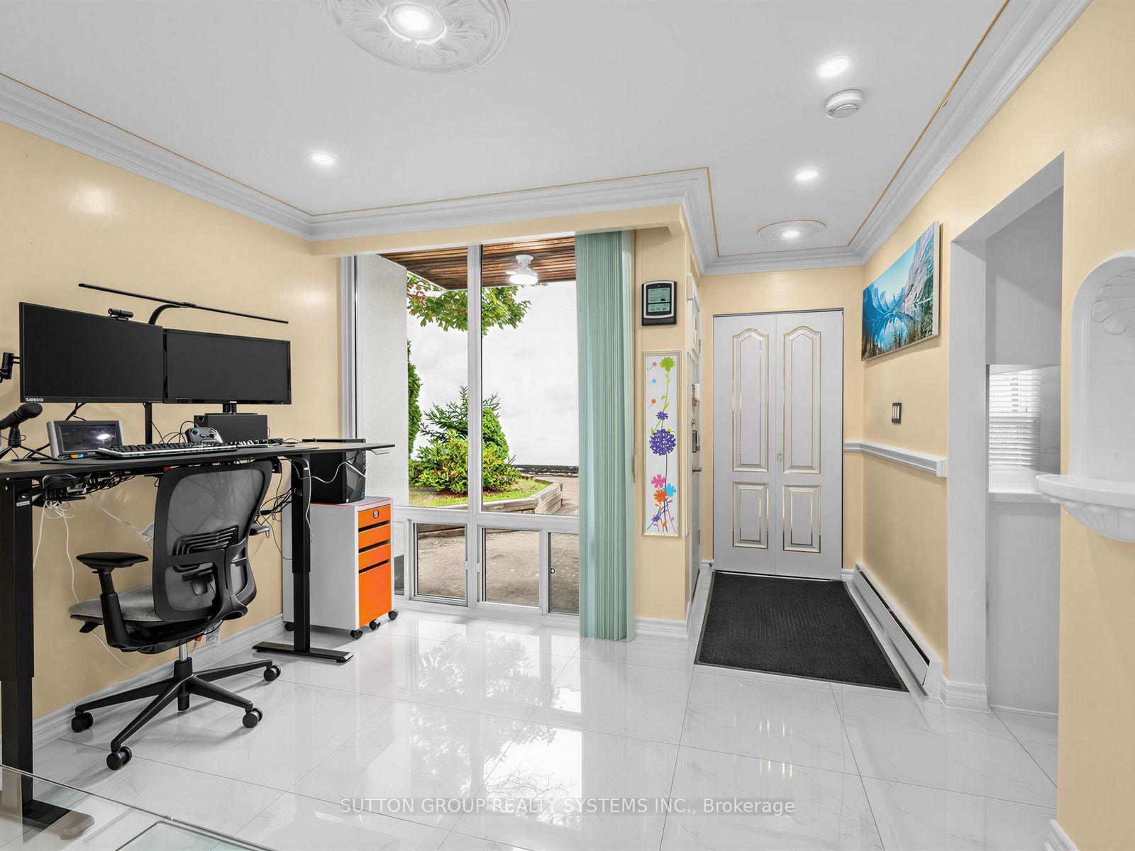 Photo 7 of Unit 86, 2901 Jane Street, North York, Glenfield-Jane Heights — HOMEH