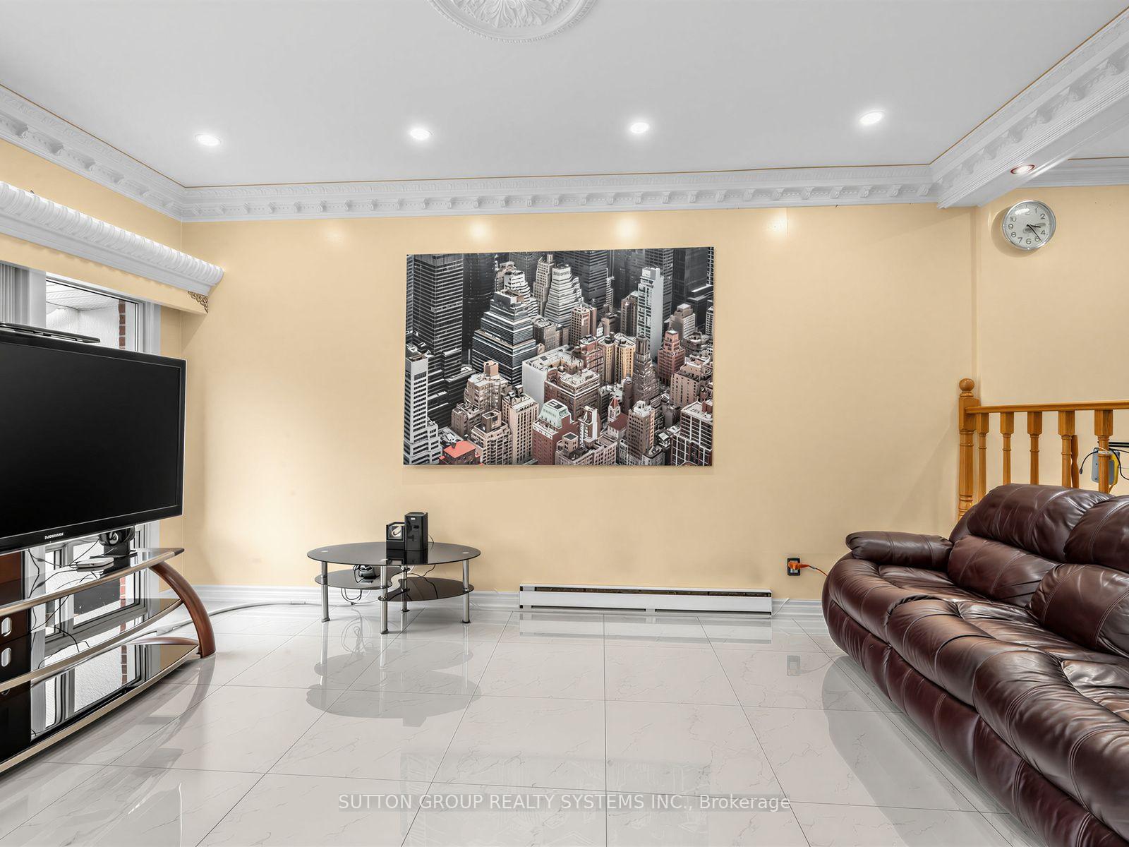 Photo 10 of Unit 86, 2901 Jane Street, North York, Glenfield-Jane Heights — HOMEH
