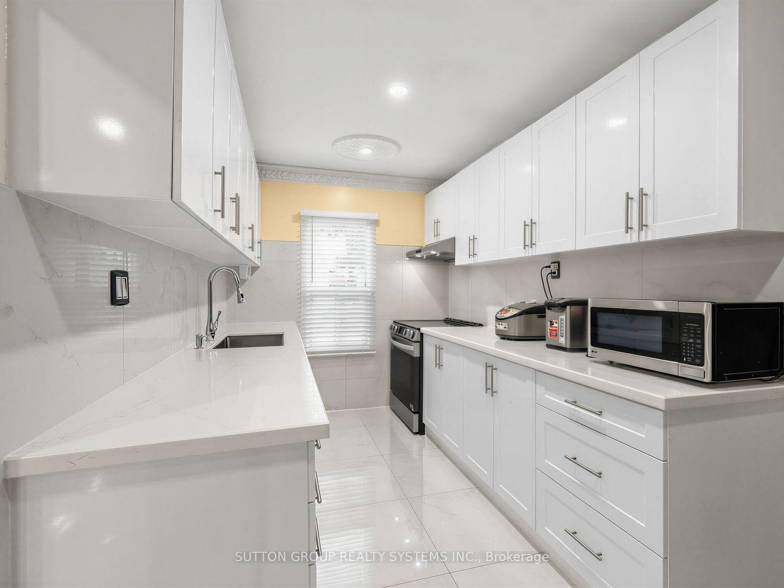Photo 27 of Unit 86, 2901 Jane Street, North York, Glenfield-Jane Heights — HOMEH