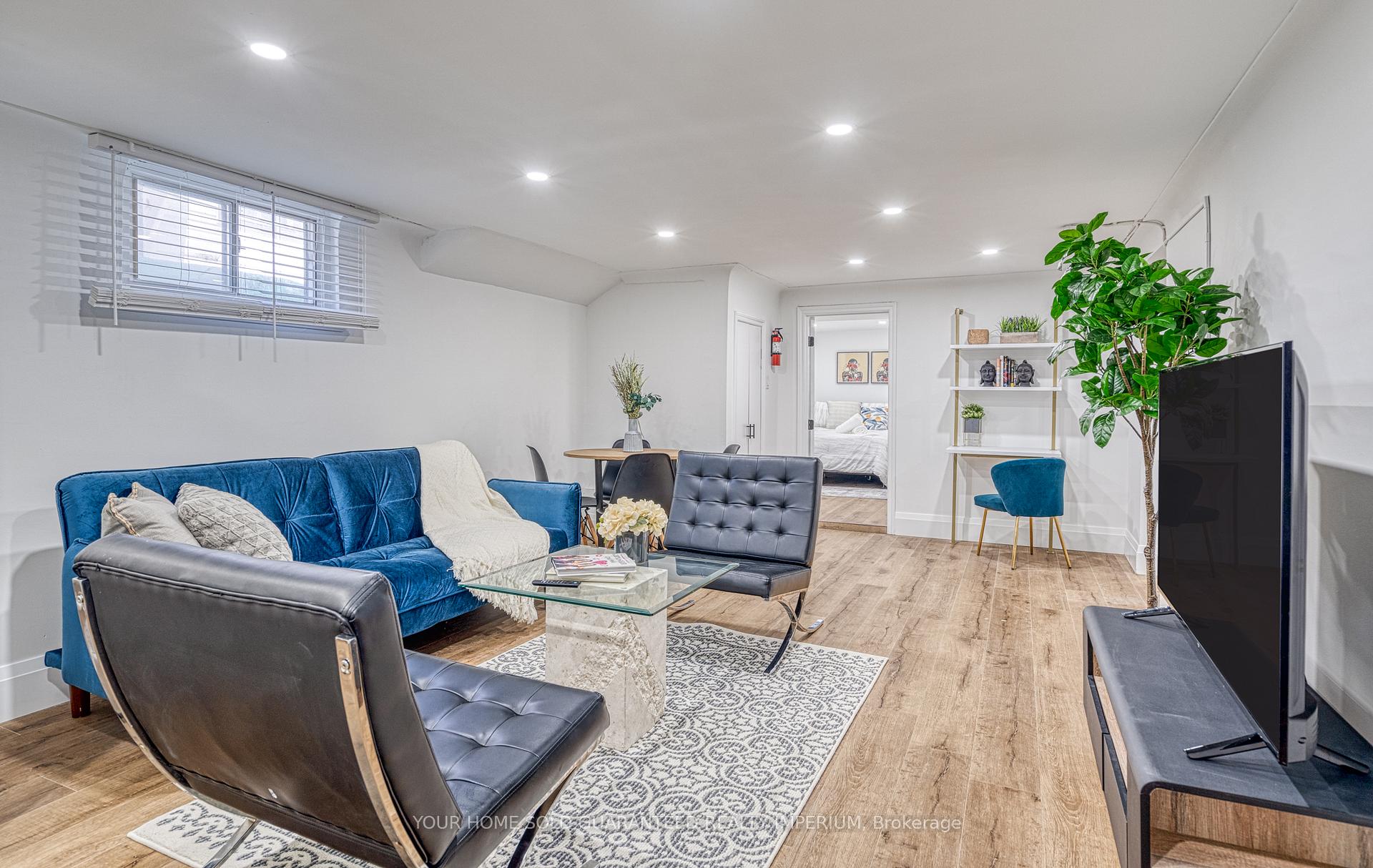 Photo 4 of Unit 2, 23 Augusta Avenue, St. Catharines, Facer — HOMEH