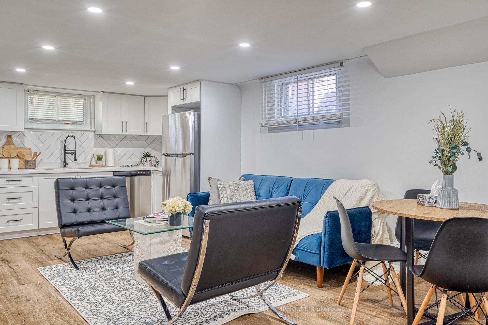 Photo 5 of Unit 2, 23 Augusta Avenue, St. Catharines, Facer — HOMEH