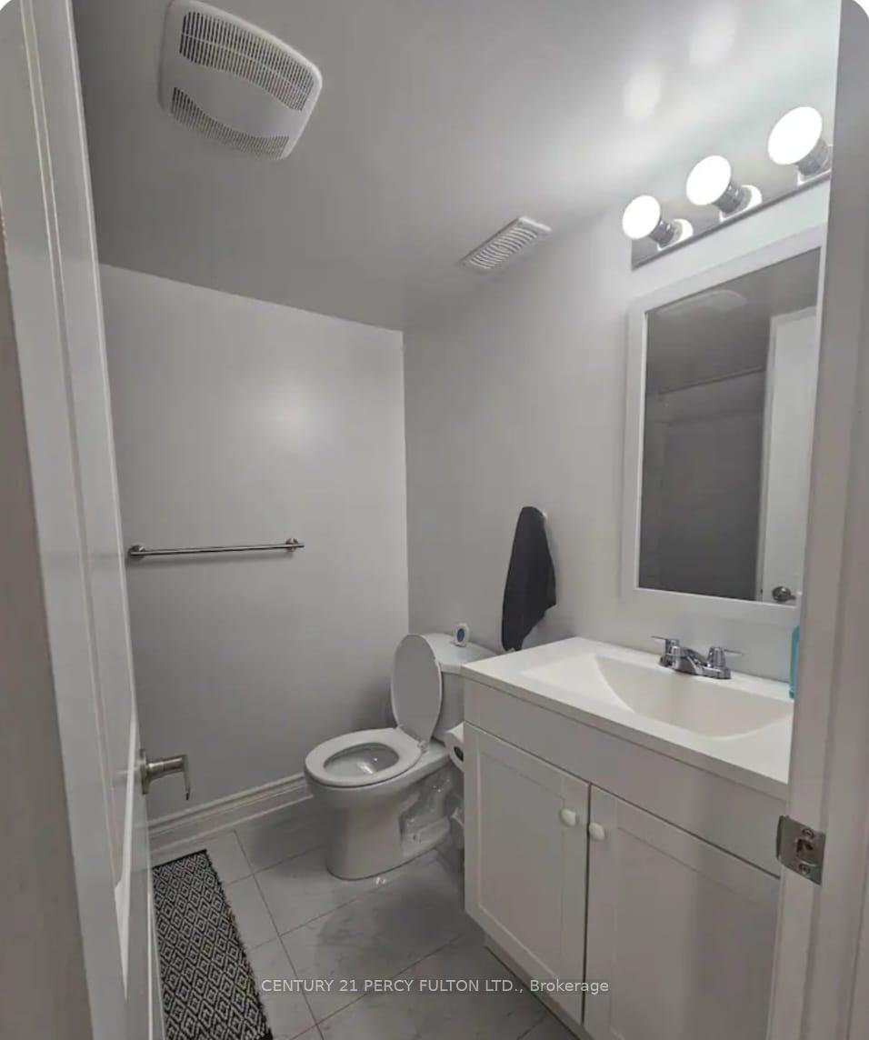 Photo 4 of Unit 1, 54 Baycliffe Drive, Whitby, Williamsburg — HOMEH