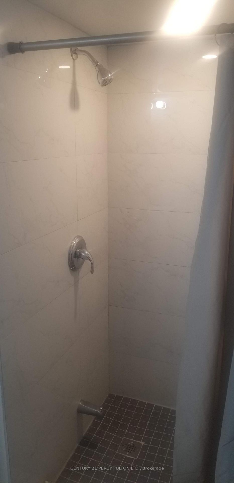 Photo 5 of Unit 1, 54 Baycliffe Drive, Whitby, Williamsburg — HOMEH
