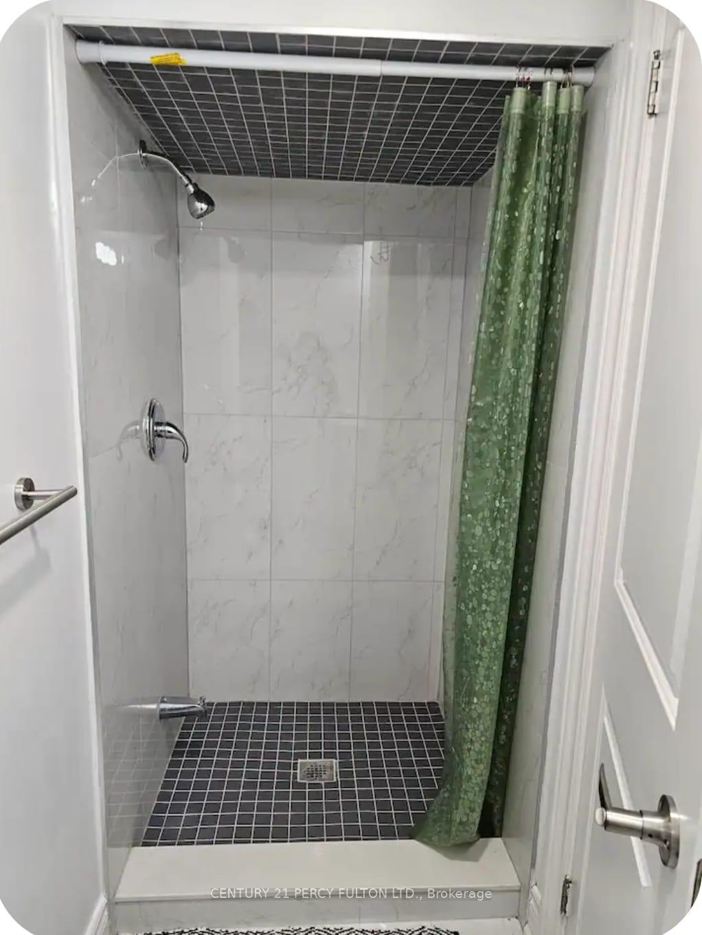 Photo 9 of Unit 2, 54 Baycliffe Drive, Whitby, Williamsburg — HOMEH