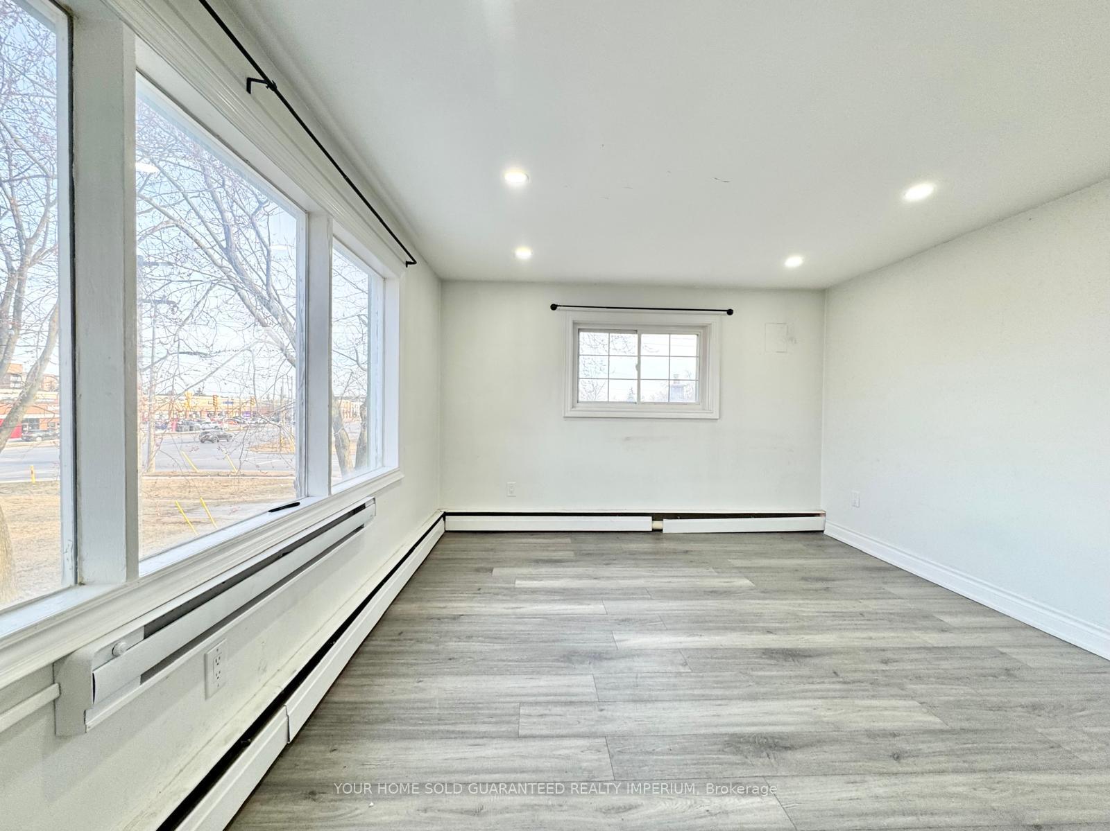 Photo 6 of Unit 5E, 2 Klines Avenue, Welland, Broadway — HOMEH