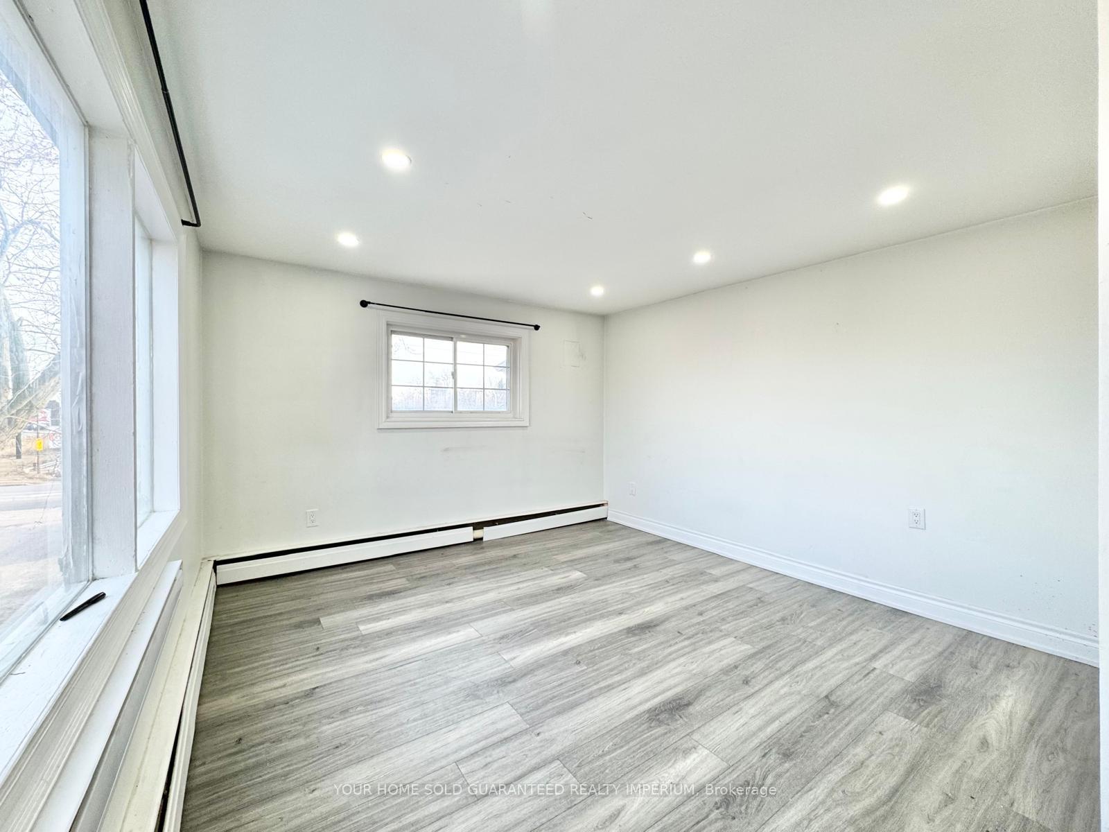 Photo 7 of Unit 5E, 2 Klines Avenue, Welland, Broadway — HOMEH