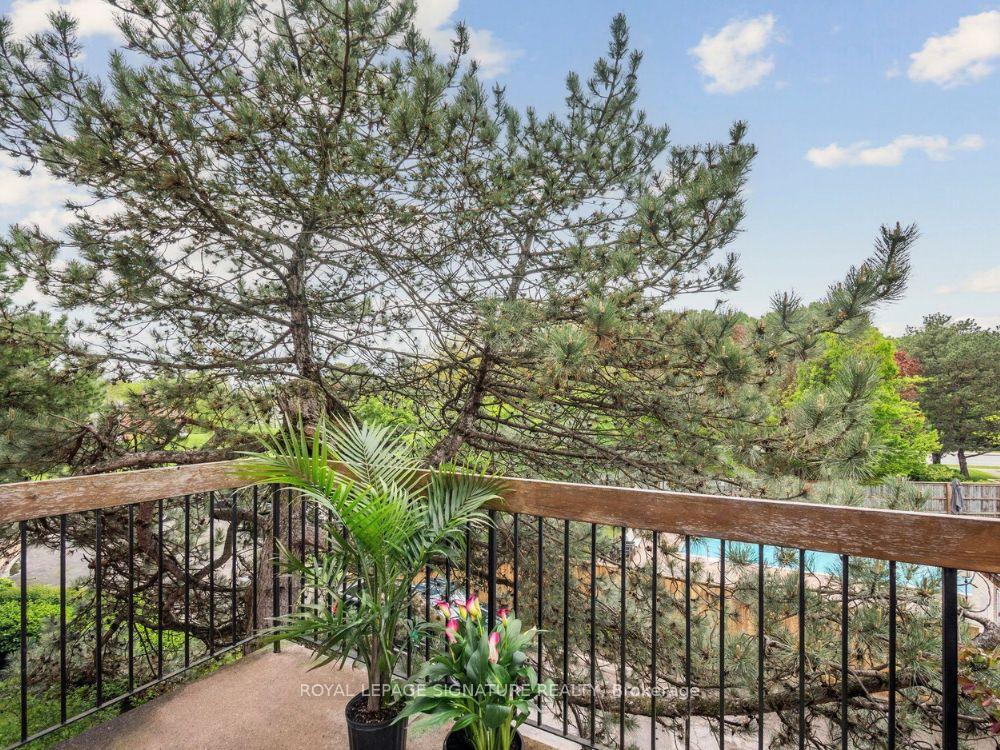 Photo 11 of 24 Anvil Millway, North York, St. Andrew-Windfields — HOMEH