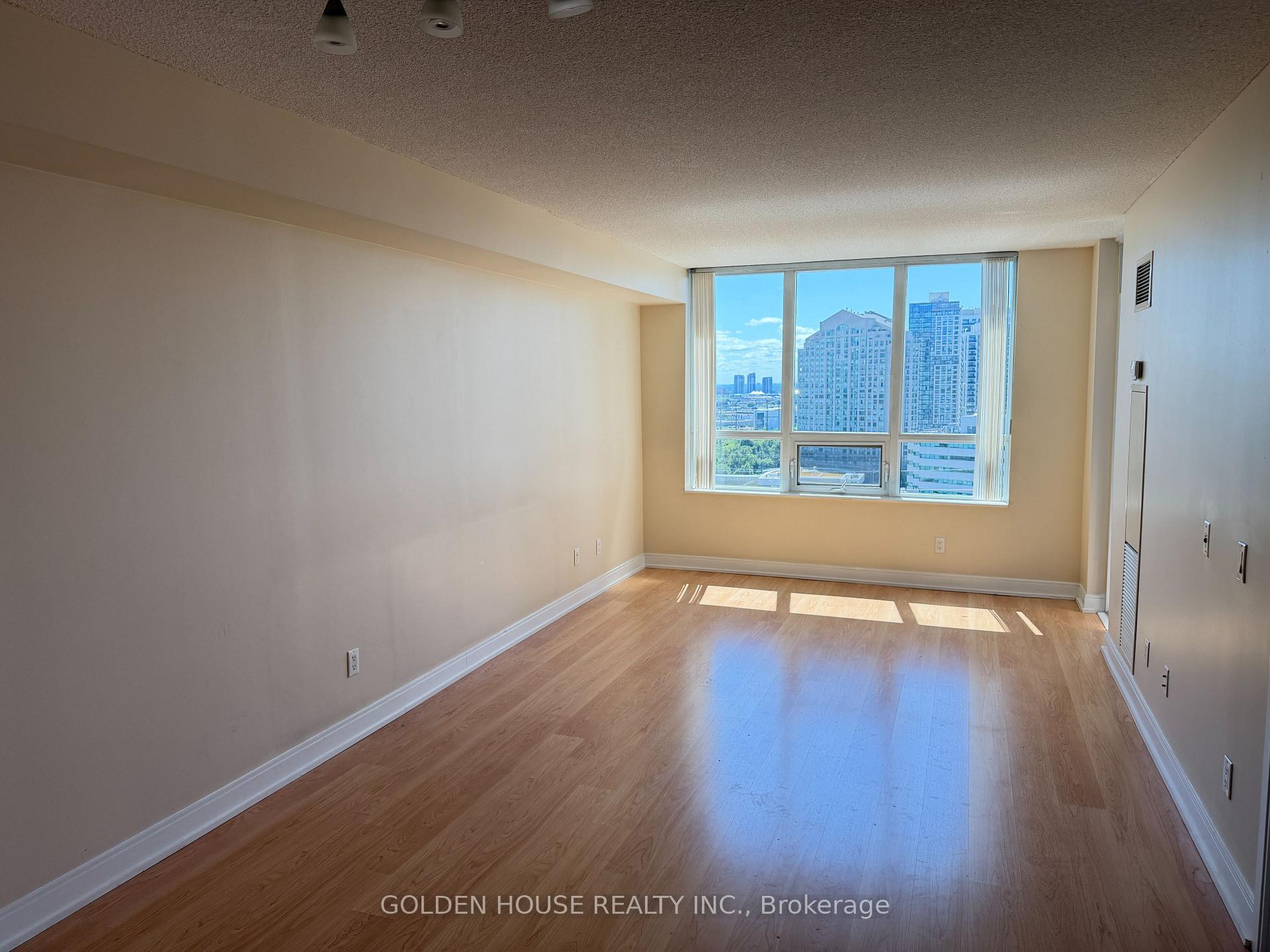 Photo 4 of Unit 1838, 35 Viking Lane, Etobicoke, Islington-City Centre West — HOMEH