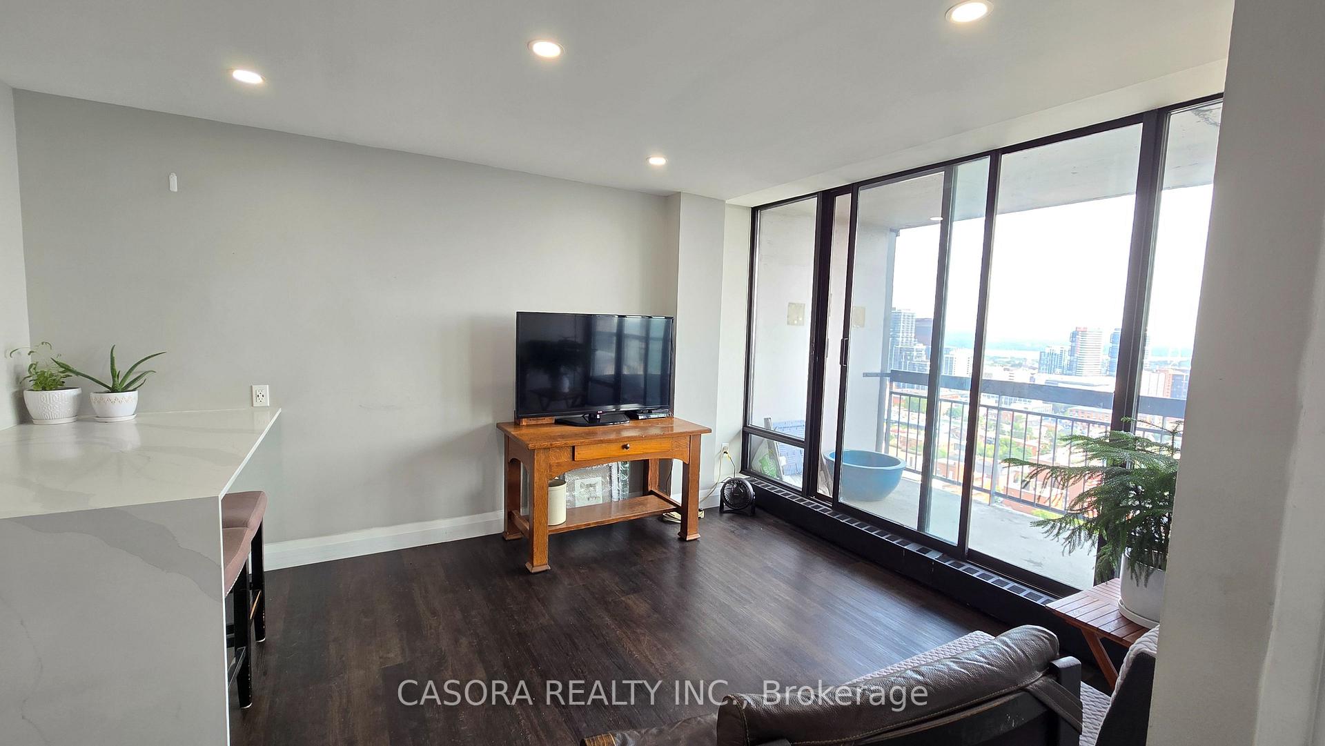 Photo 21 of Unit 3003, 150 Charlton Avenue E, Hamilton, Corktown — HOMEH