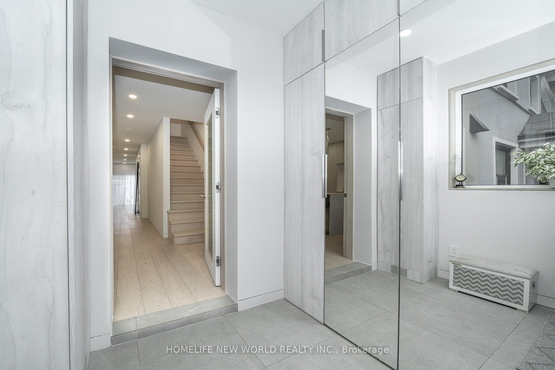 Photo 2 of 30 Carling Avenue, Toronto, Dovercourt-Wallace Emerson-Junction — HOMEH