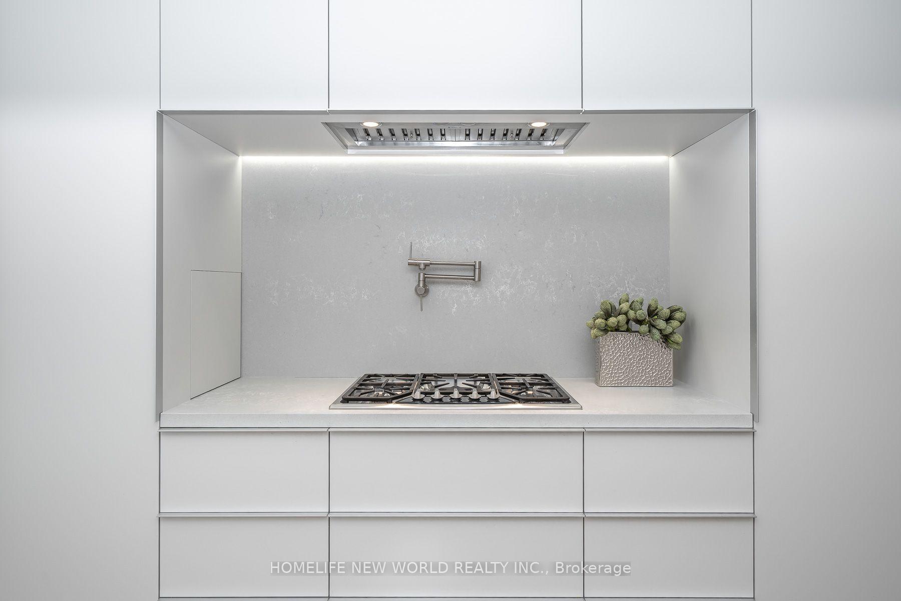 Photo 5 of 30 Carling Avenue, Toronto, Dovercourt-Wallace Emerson-Junction — HOMEH