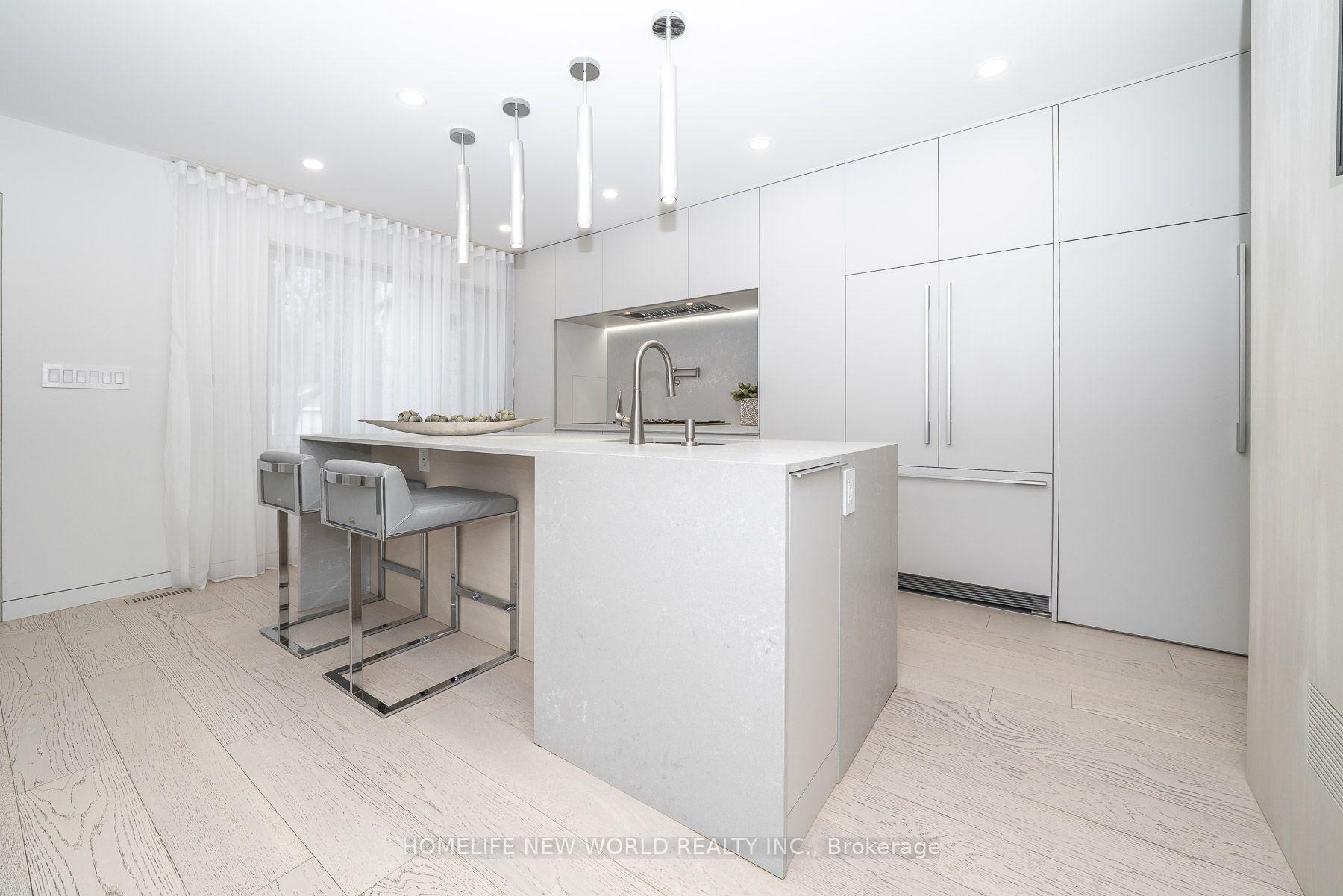 Photo 7 of 30 Carling Avenue, Toronto, Dovercourt-Wallace Emerson-Junction — HOMEH