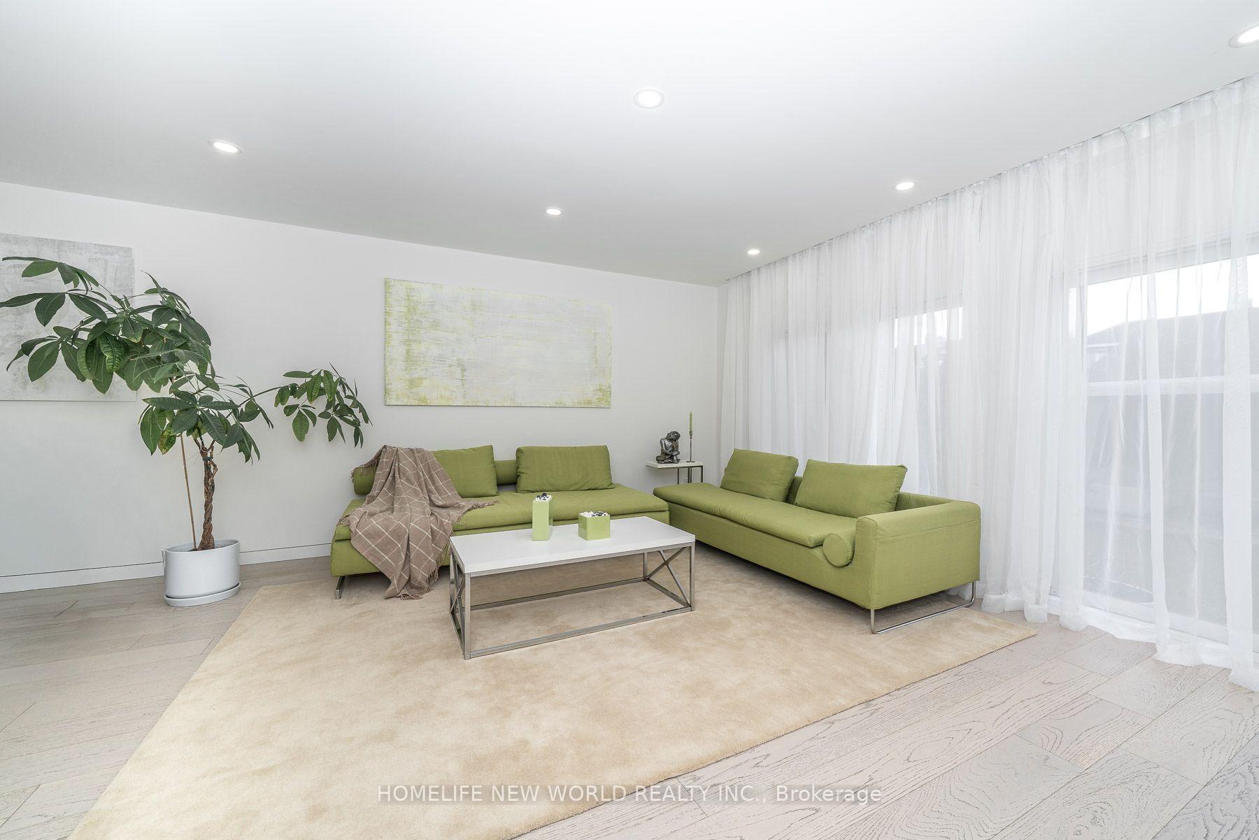 Photo 13 of 30 Carling Avenue, Toronto, Dovercourt-Wallace Emerson-Junction — HOMEH
