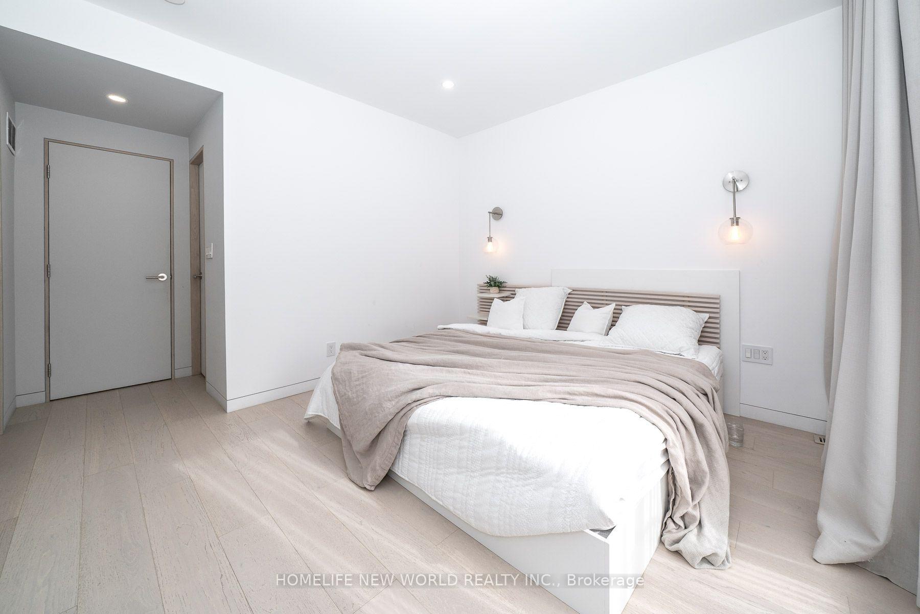 Photo 18 of 30 Carling Avenue, Toronto, Dovercourt-Wallace Emerson-Junction — HOMEH