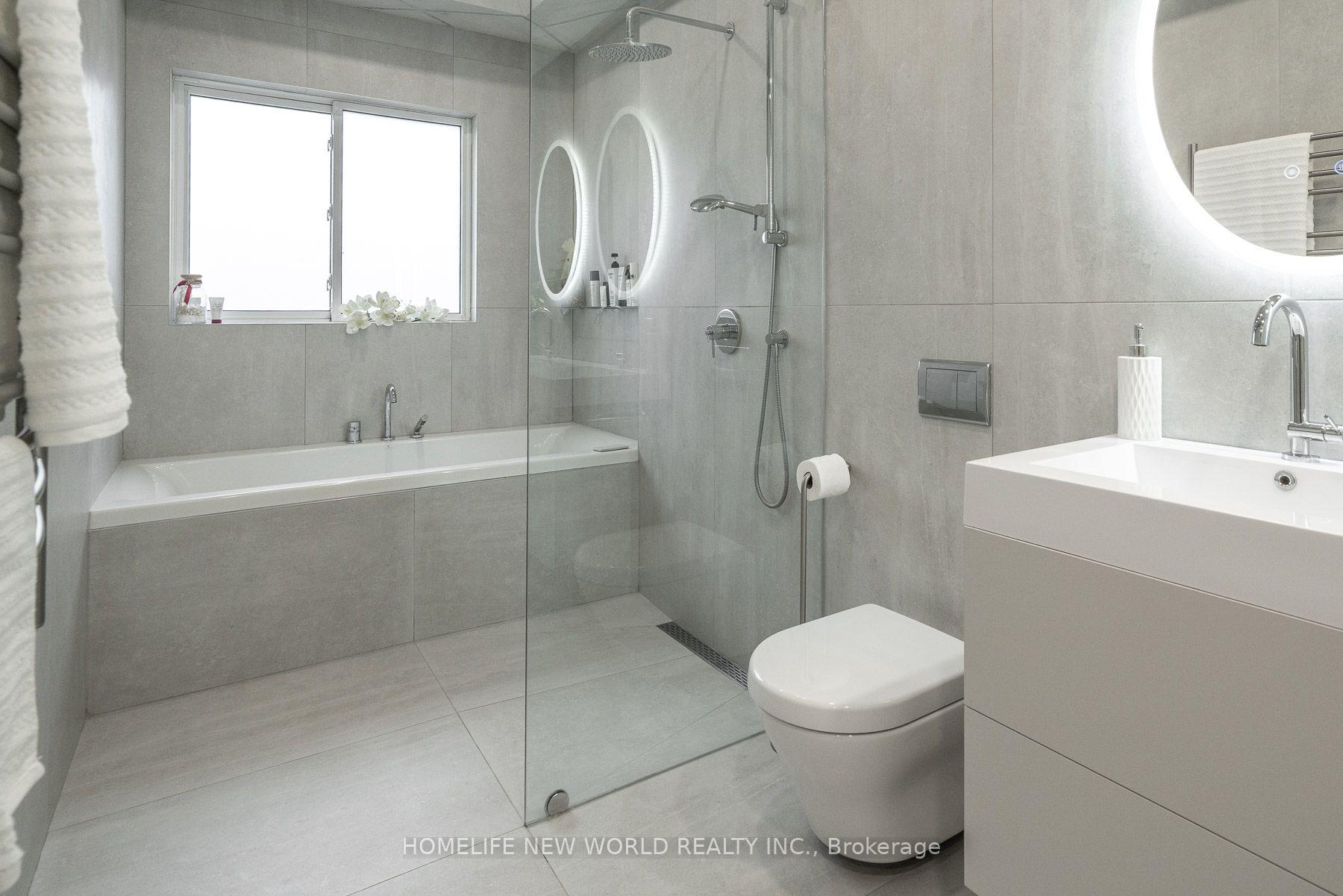 Photo 21 of 30 Carling Avenue, Toronto, Dovercourt-Wallace Emerson-Junction — HOMEH