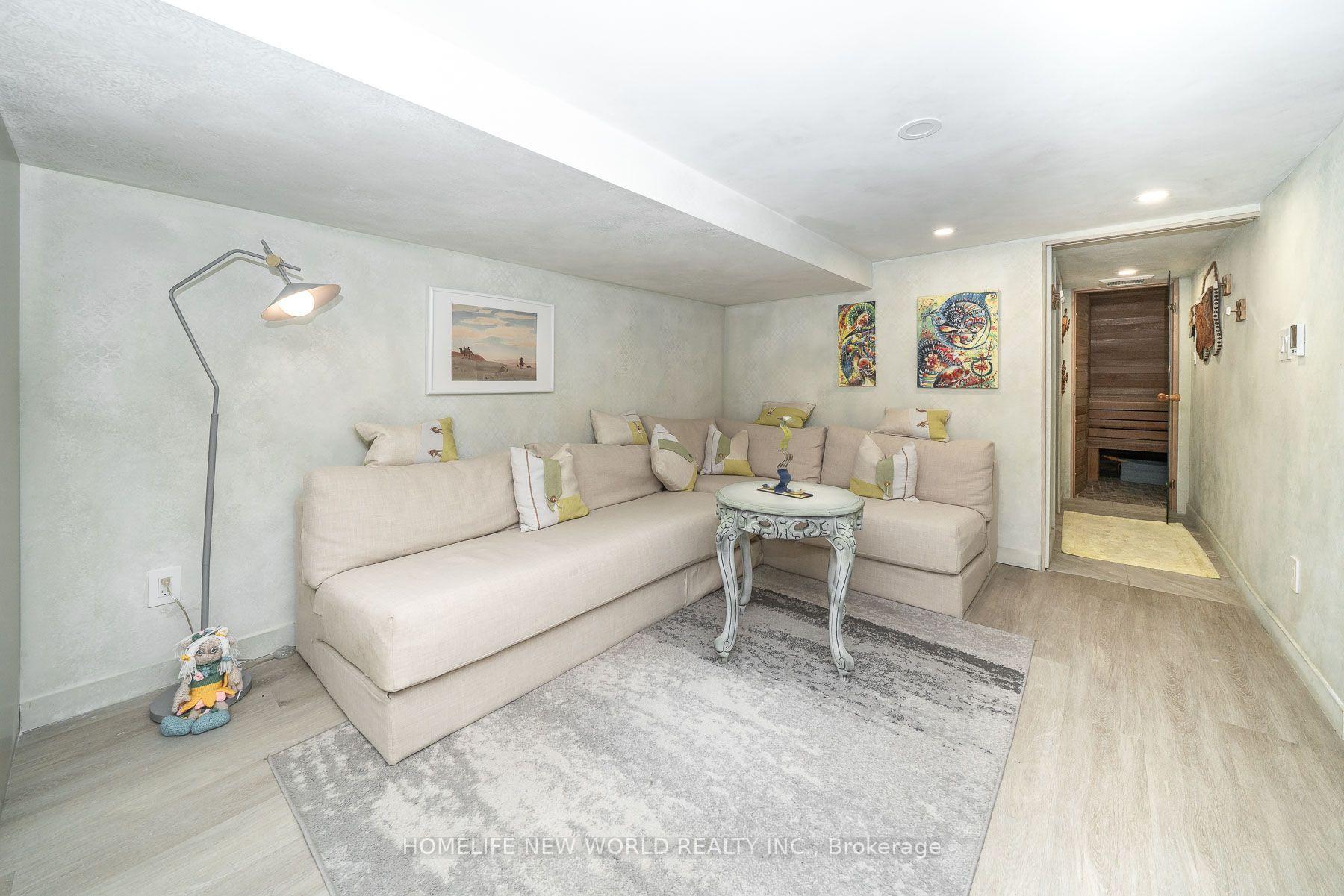 Photo 32 of 30 Carling Avenue, Toronto, Dovercourt-Wallace Emerson-Junction — HOMEH